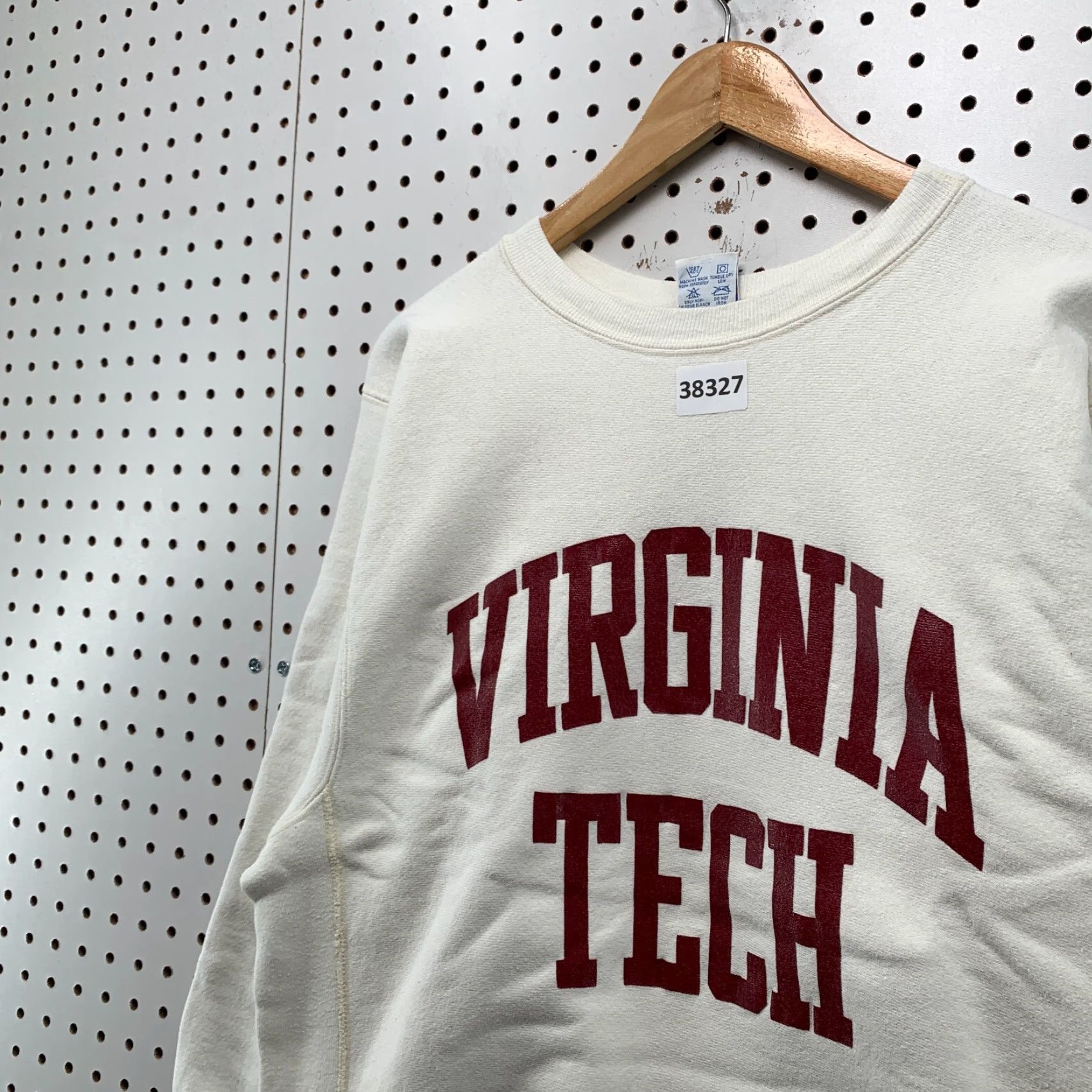 Champion VINTAGE Virginia Tech Sweatshirt Mens L White Champion Reverse Weave 90s VTG 21.5x26 Mens Size US L / EU 52-54 / 3 - 6 Thumbnail