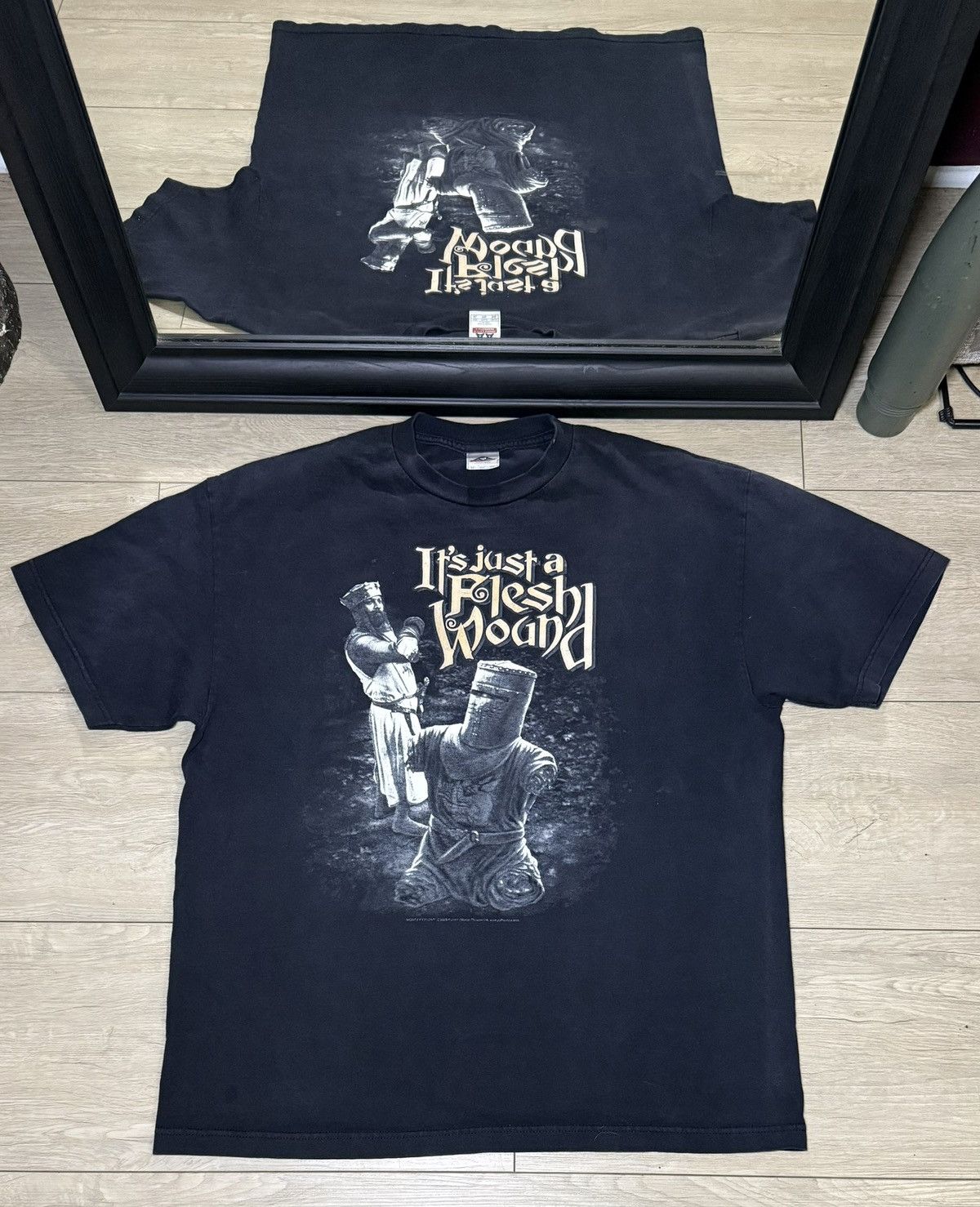 Other Y2K 2005 Monty Python & The Holy Grail Movie Promotion Shirt Size US XL / EU 56 / 4 - 1 Thumbnail
