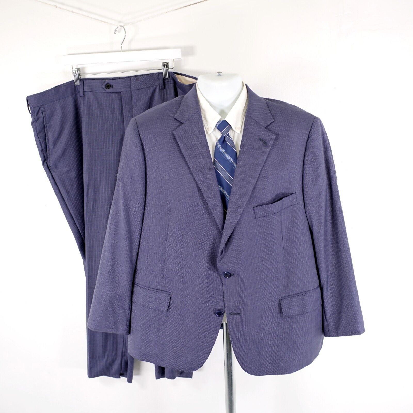 Hart Schaffner Marx Light Blue Worsted Wool Striped Suit 46S