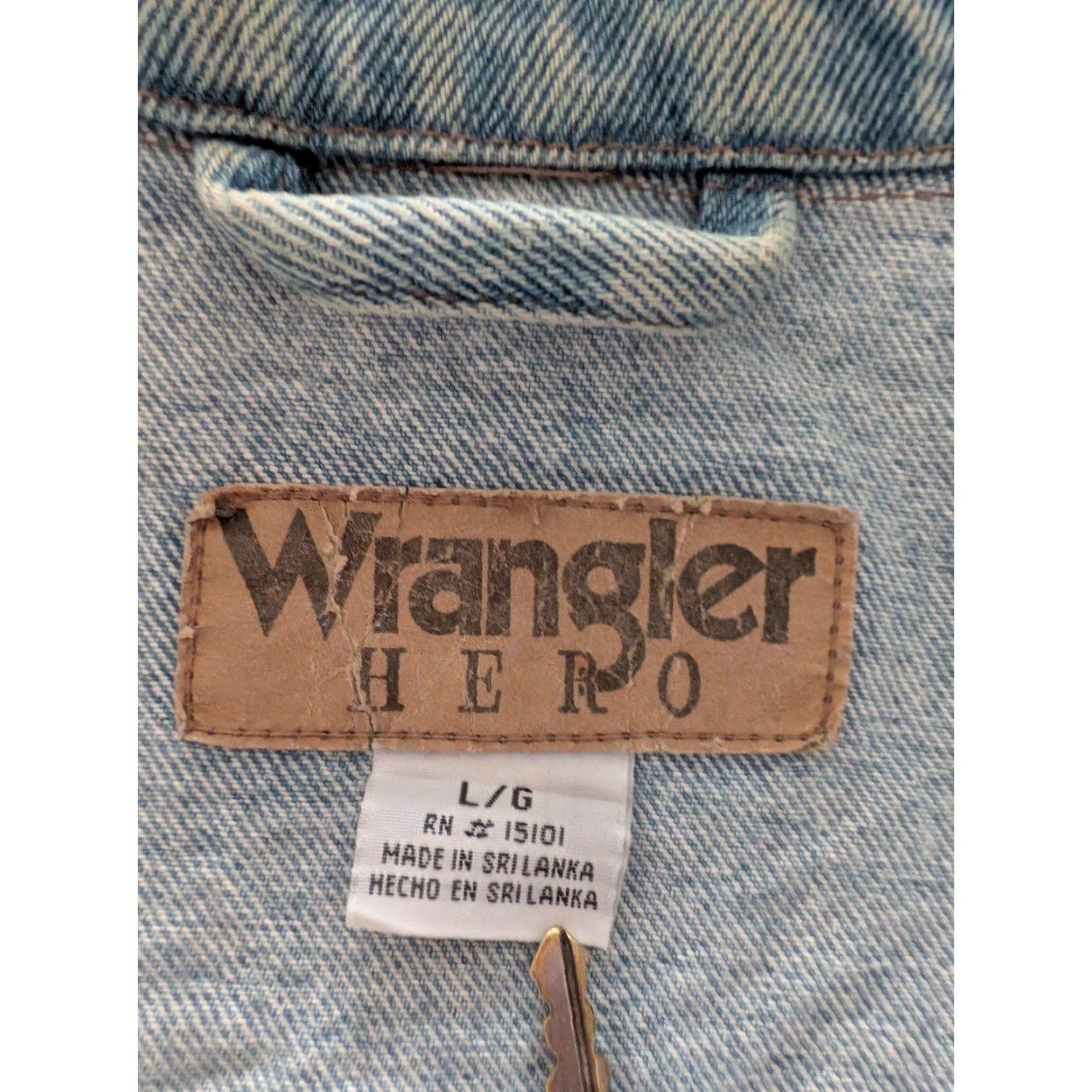 Wrangler Wrangler Hero Denim Trucker Jacket Blue 100% Cotton L Large Men Jacket Casual 100% Cotton Wrangler Hero Mens Denim Trucker Jacket Blue L Size US L / EU 52-54 / 3 - 4 Thumbnail