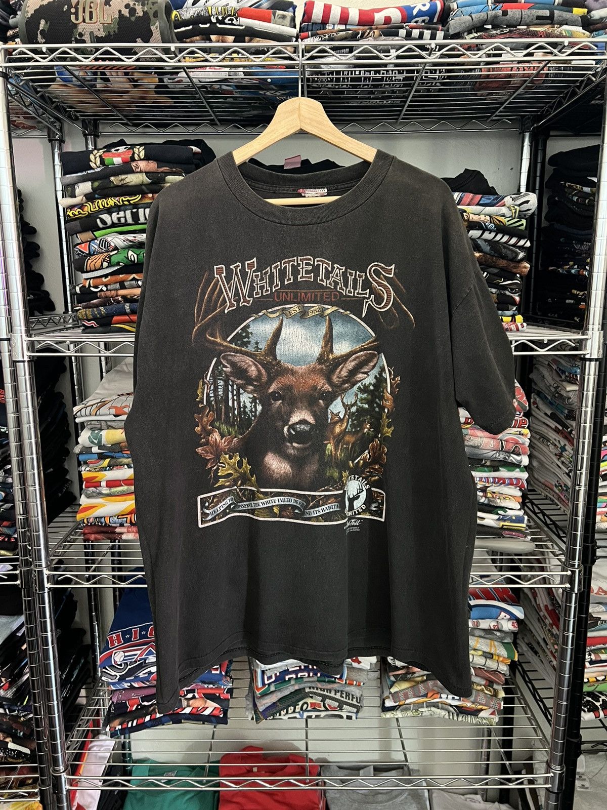 Habitat 1995 Whitetails Unlimited Deer Hunting Red Single Stitch Tee Size US XL / EU 56 / 4 - 1 Thumbnail