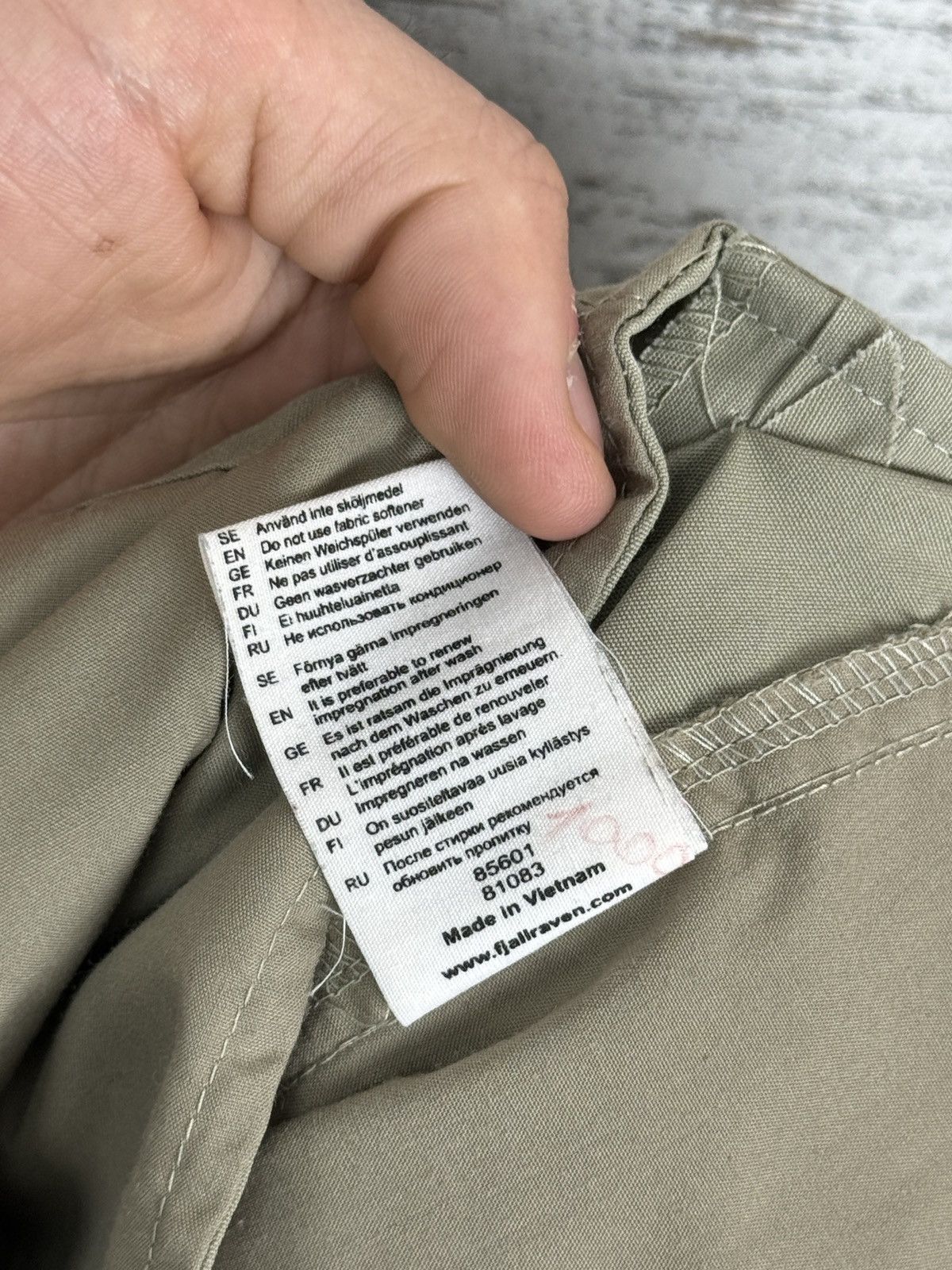 Fjallraven Mens Vintage FjallRaven g1000 cargo pants waxed Size US 30 / EU 46 - 11 Thumbnail