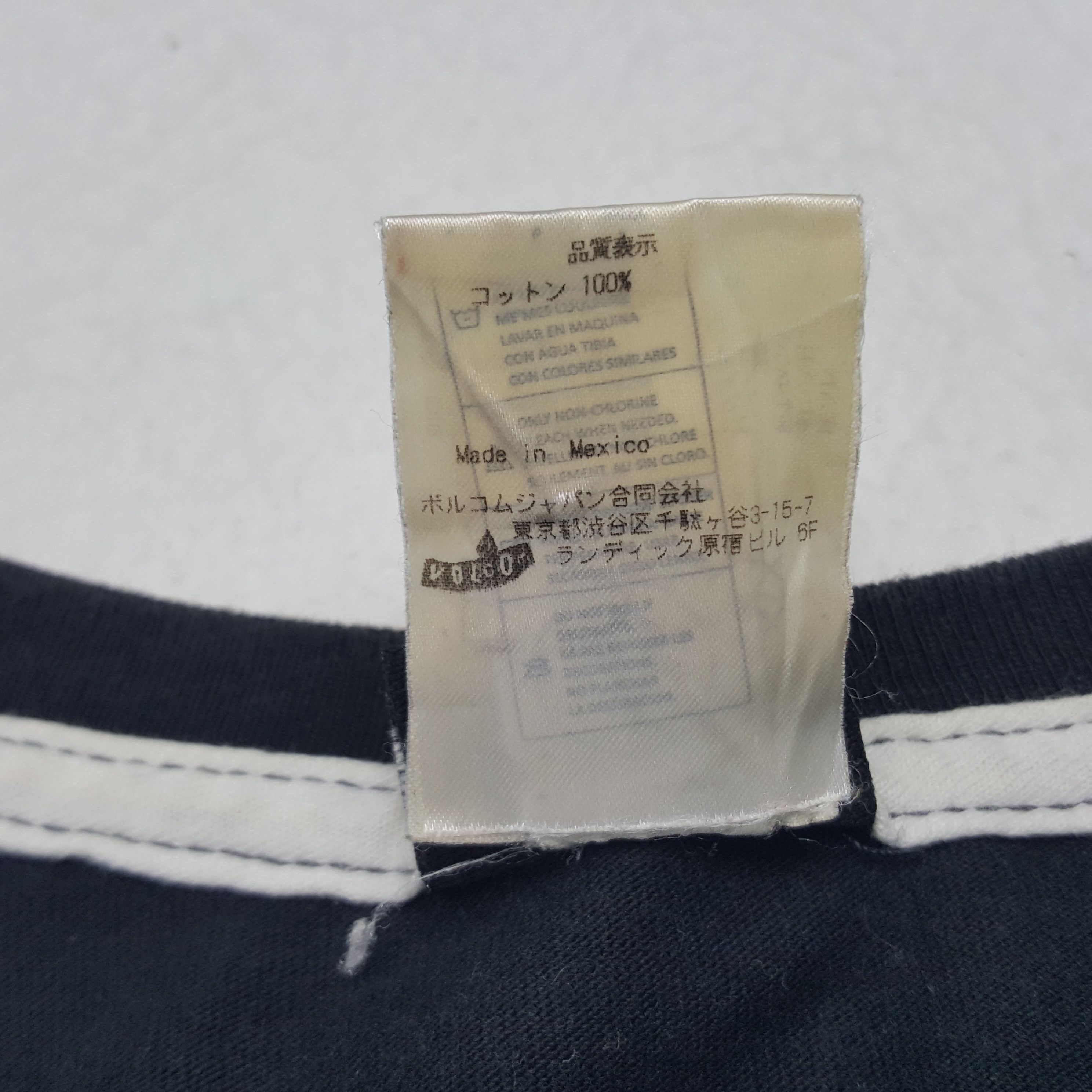 Vintage × Volcom Vintage Volcom Streetwear Tshirt Size US S / EU 44-46 / 1 - 5 Thumbnail