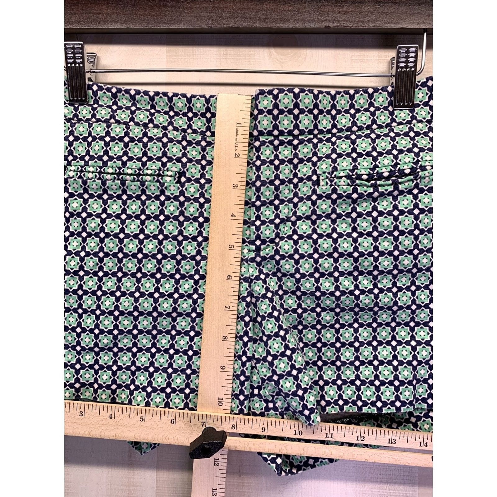 Gap VINTAGE GAP Stretch Womens Sz 0 Shorts-4383 Geometric Pattern Blue Green Zip Front See Photo See Photo See Photo Womens Loves Sports Mens? Size 25" / US 0 / IT 36 - 3 Thumbnail