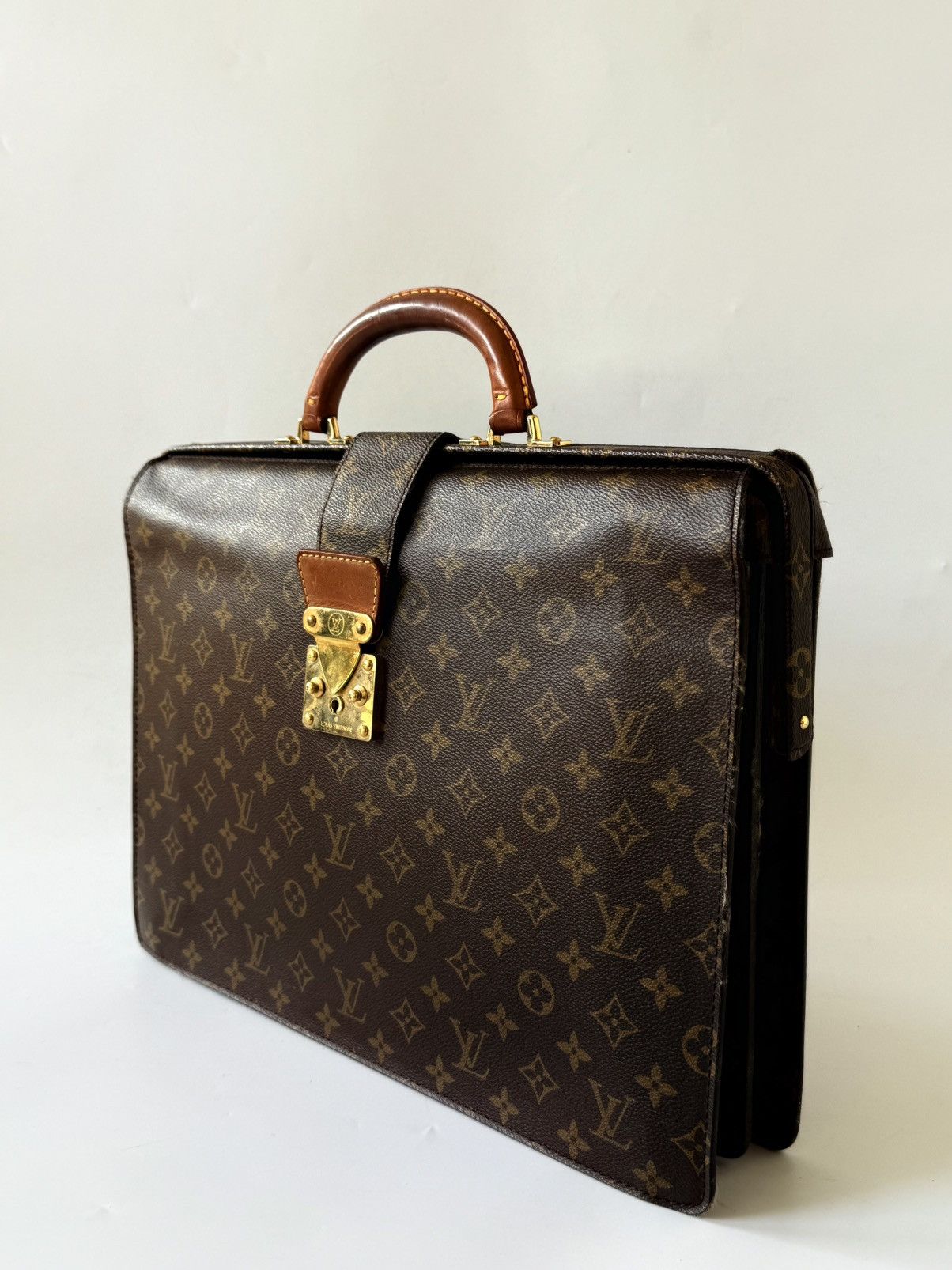 Louis Vuitton Louis Vuitton Monogram Serviette Fermoir Briefcase Bag Size ONE SIZE - 1 Thumbnail