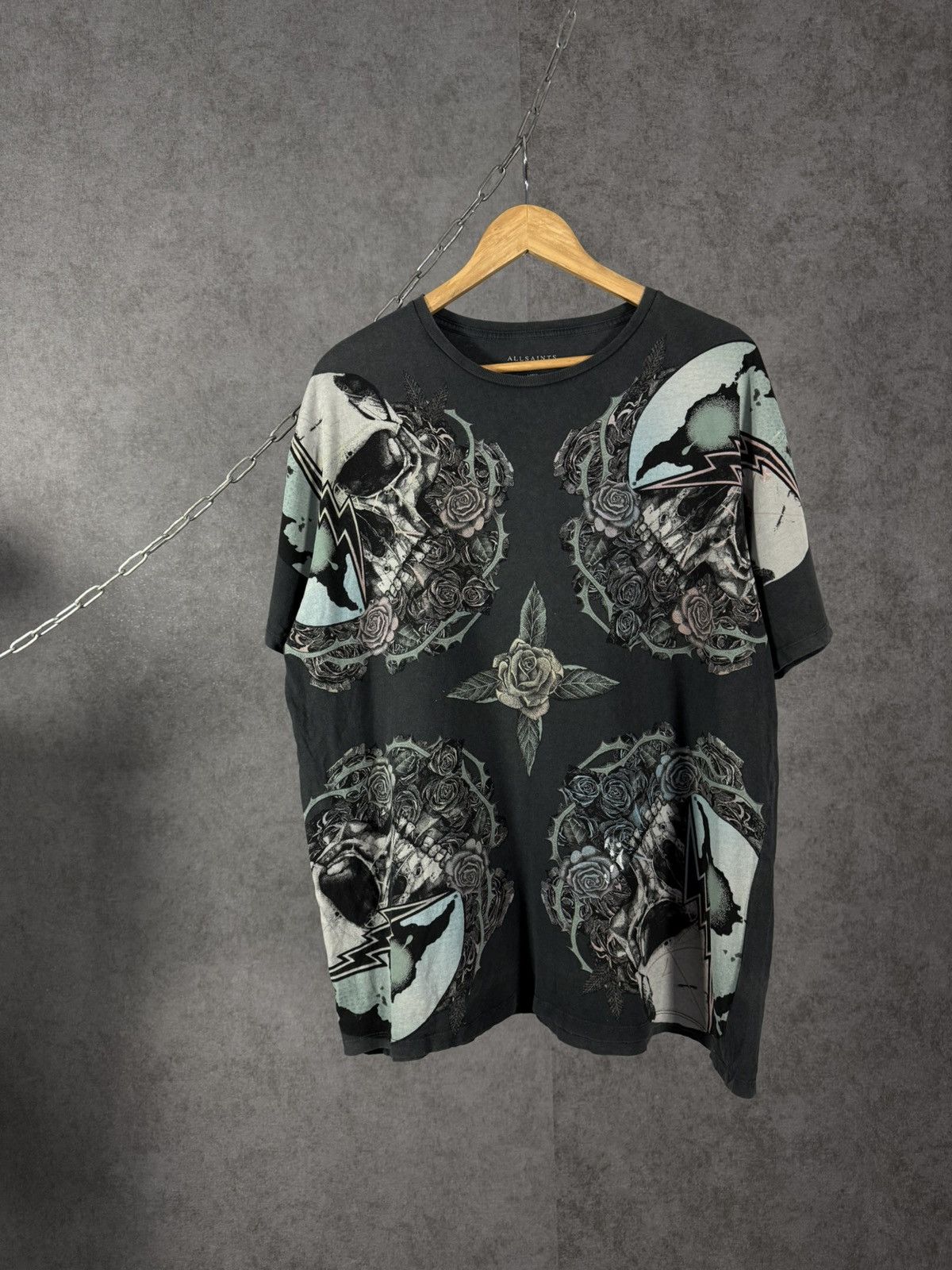 Allsaints Allsaints designer art crazy skulls oversized tee Size US L / EU 52-54 / 3 - 1 Thumbnail