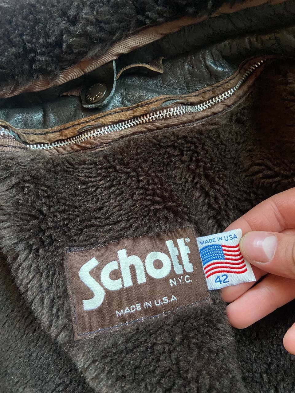 Schott vintage Schott NYC Leather Bomber with Detachable Collar Size US L / EU 52-54 / 3 - 4 Thumbnail
