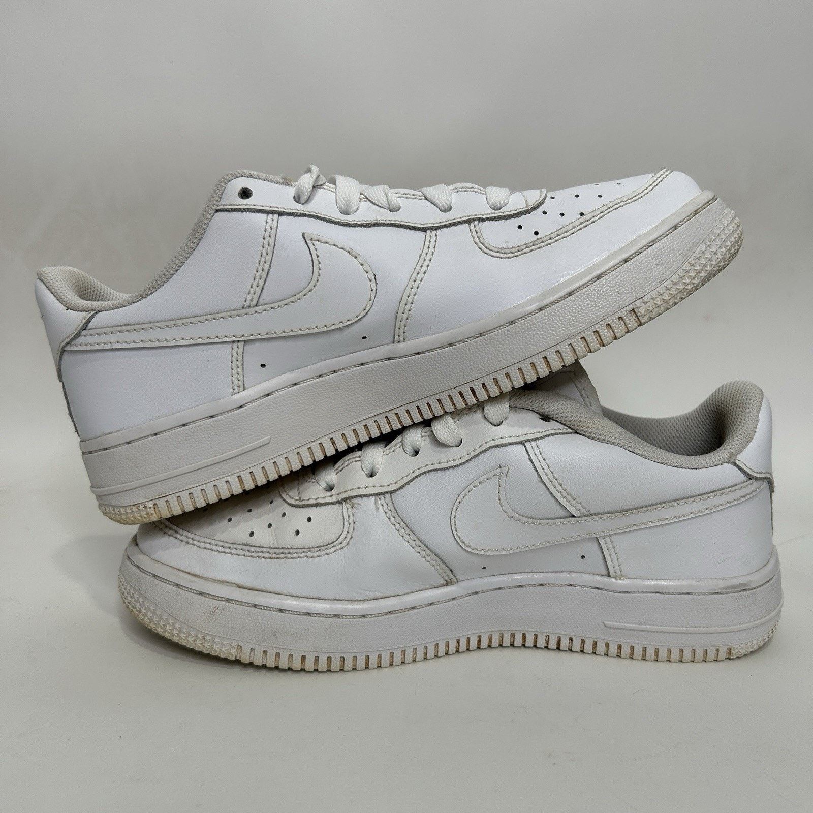 Nike Nike Air Force 1 Low GS “Triple White” Size US 5 / IT 35 - 3 Thumbnail