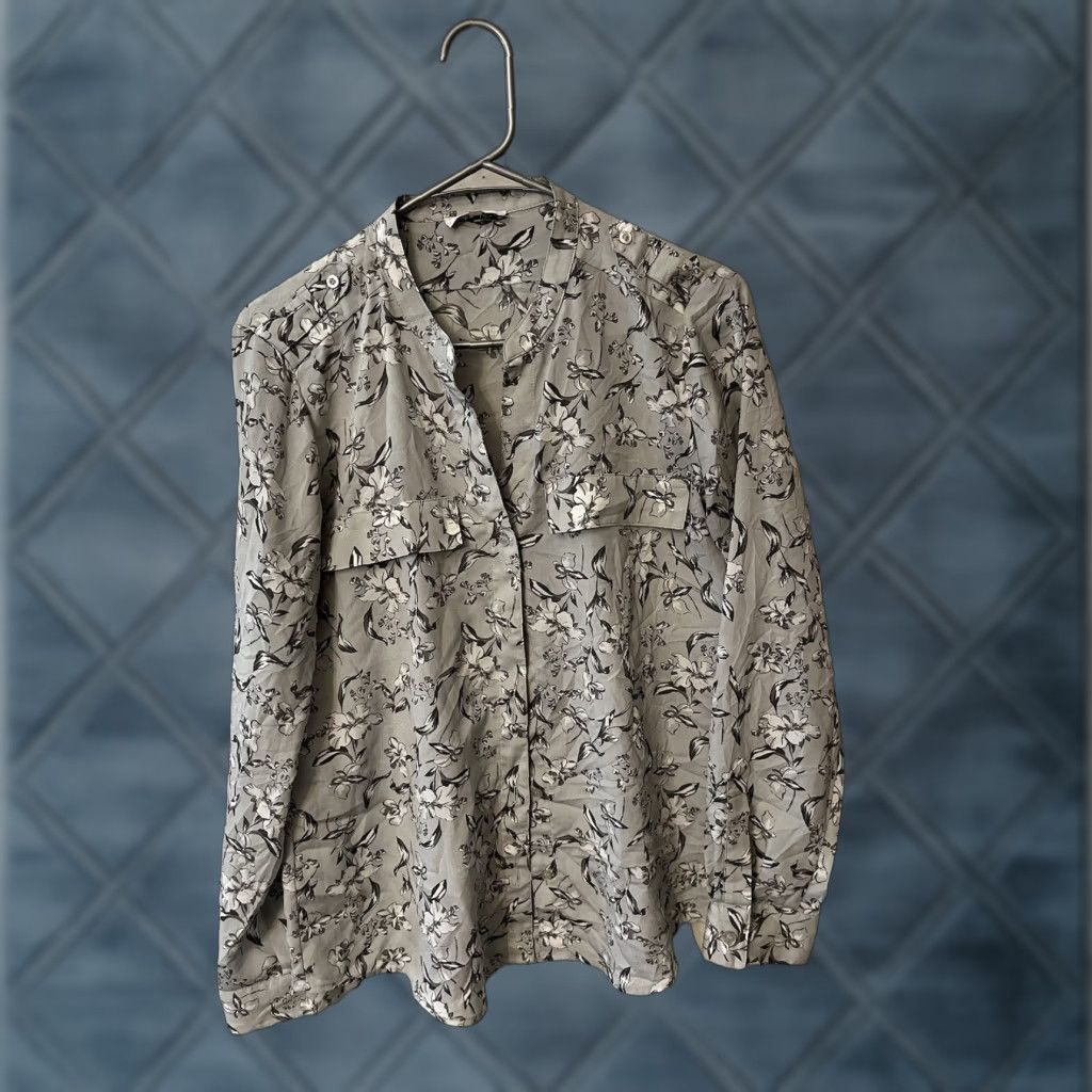Calvin Klein Calvin Klein Women’s Gray Floral Long Sleeve Button-Up Blouse - M (Medium) Size M / US 6-8 / IT 42-44 - 1 Thumbnail