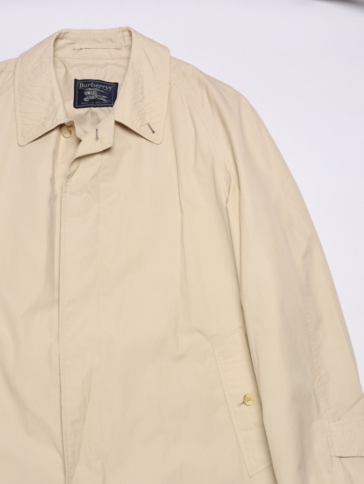 Burberry Burberry Vintage Beige Trench Coat 52 size Jacket Size US L / EU 52-54 / 3 - 5 Thumbnail
