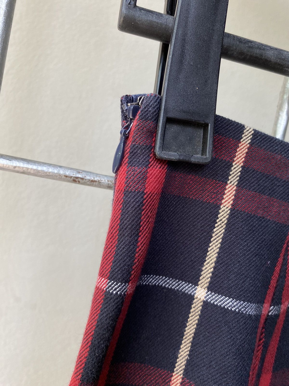 Burberry Burberry Y2K red nova check skirt Size 24" / US 00 / IT 34 - 5 Thumbnail