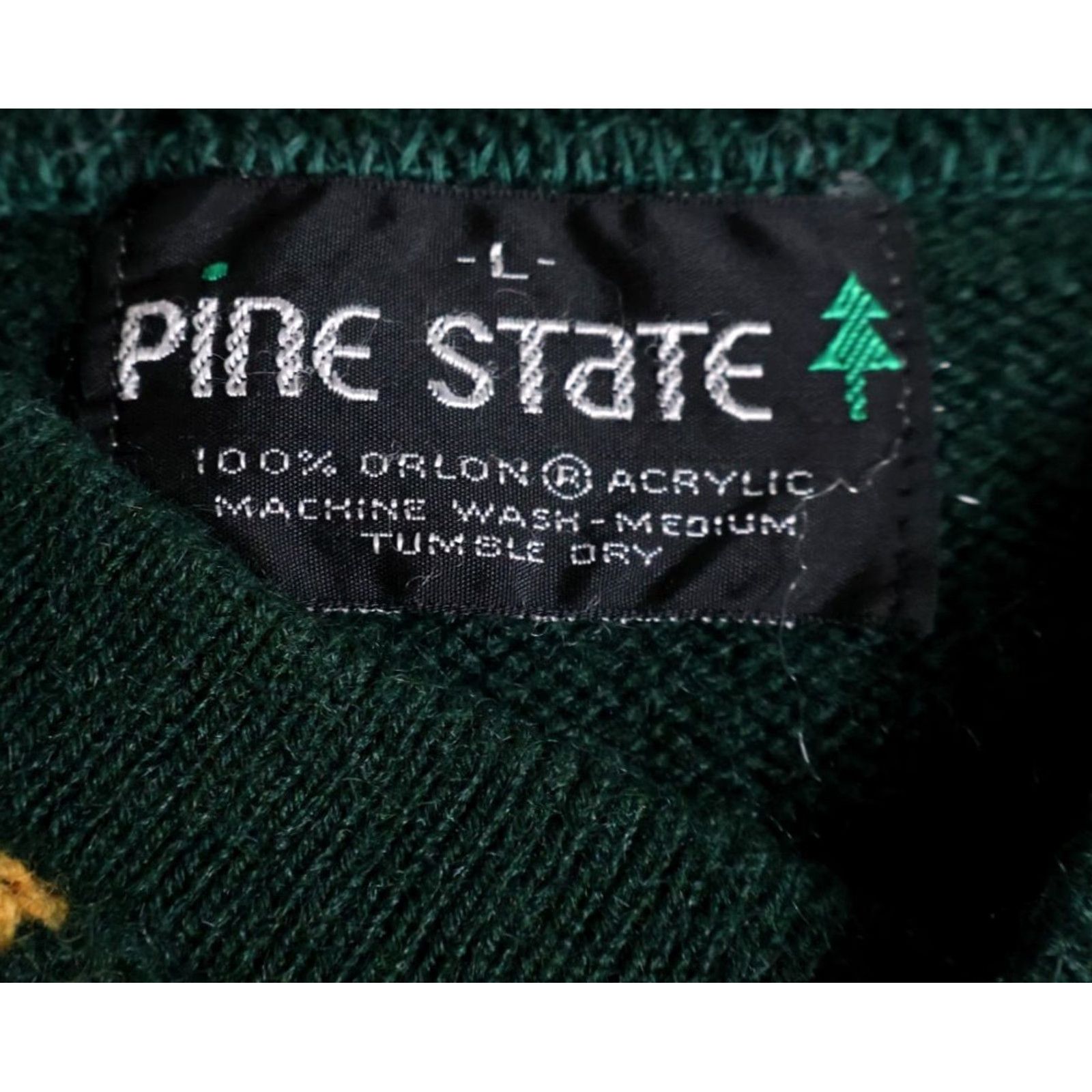 Vintage VINTAGE Mens Large Green Yellow Striped V-Neck Sweater Shirt Pullover 80s 90s Preppy Casual Lightweight Knit Boxy Fit Size US L / EU 52-54 / 3 - 3 Thumbnail