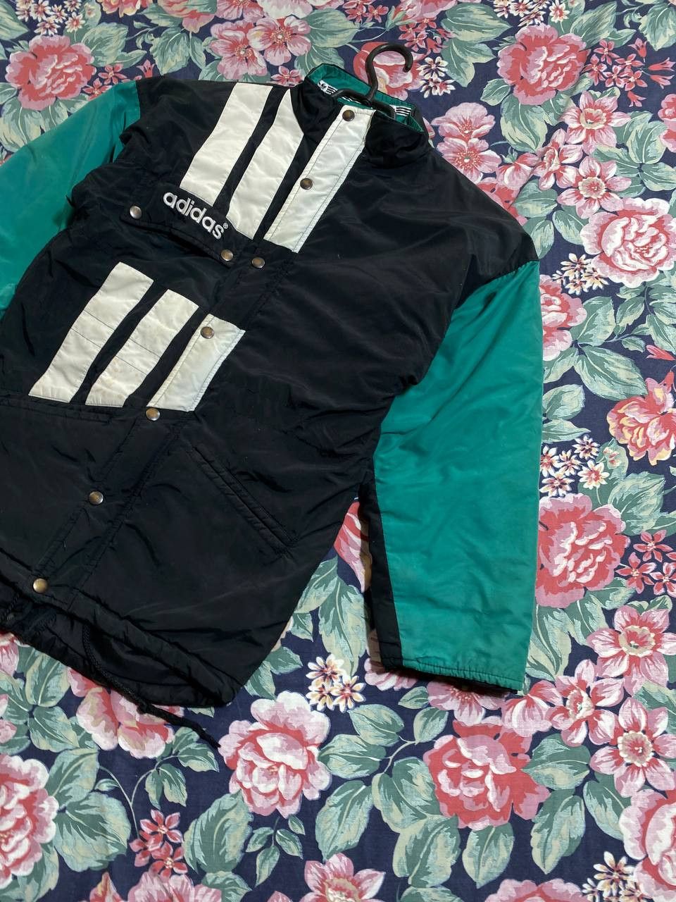 Adidas × Vintage Vintage Adidas 3 Stripes Windbreaker Jacket Size US S / EU 44-46 / 1 - 19 Thumbnail