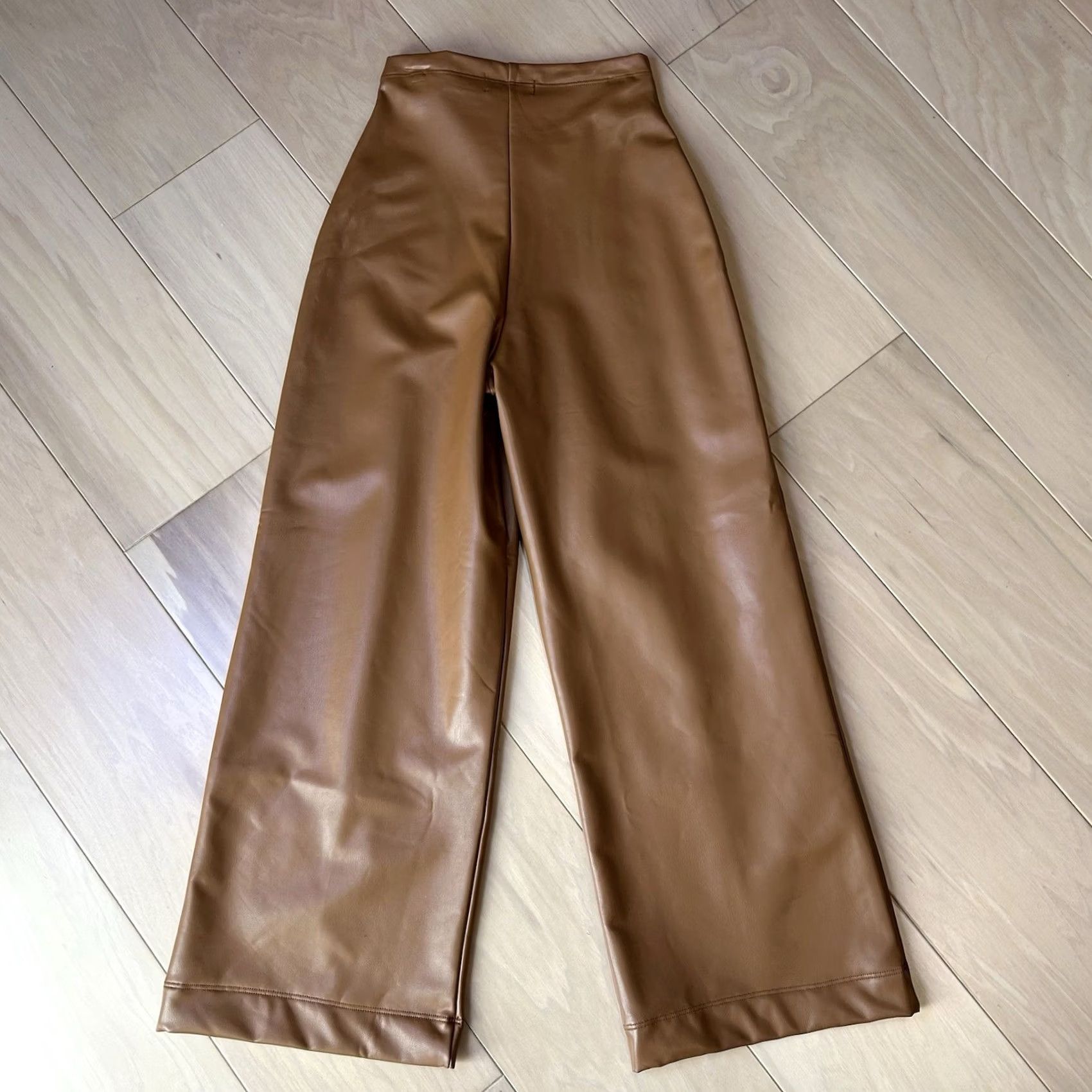 Vintage Ripley Rader Vegan Leather Culottes Cropped Wide-Leg Pant Women’s XS Tan Logo Stretch Elastic Waist Size 26" / US 2 / IT 38 - 2 Thumbnail
