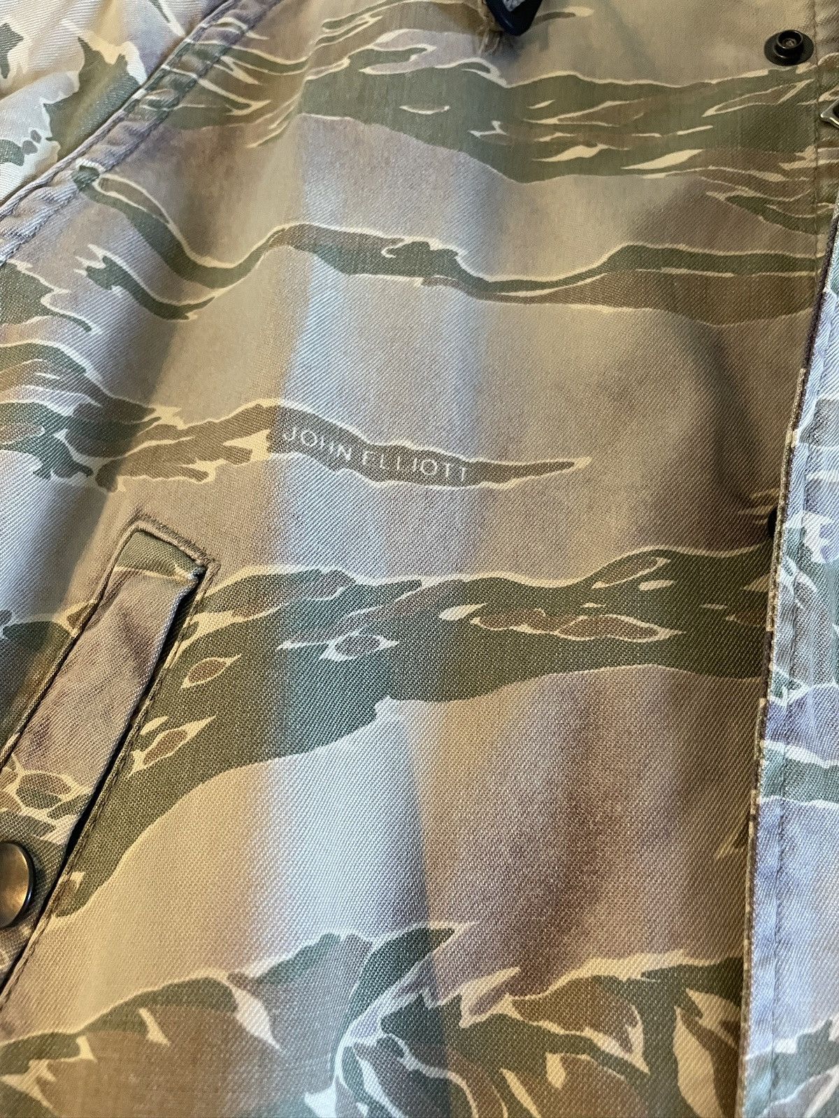 John Elliott JOHN ELLIOTT Military Parka Jacket Tiger Camo Sz 3 Large NWT Size US L / EU 52-54 / 3 - 6 Thumbnail
