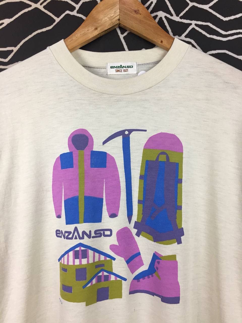 Vintage Vtg Enzanso Japan Mountain Hut Retro Hiker Souvenir Tee Size US M / EU 48-50 / 2 - 3 Thumbnail