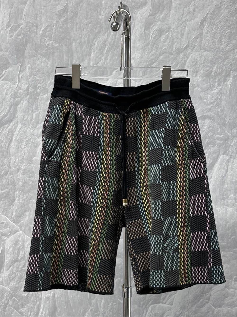Louis Vuitton Louis Vuitton Multicolor Damier Shorts Size M Size US 32 / EU 48 - 1 Thumbnail
