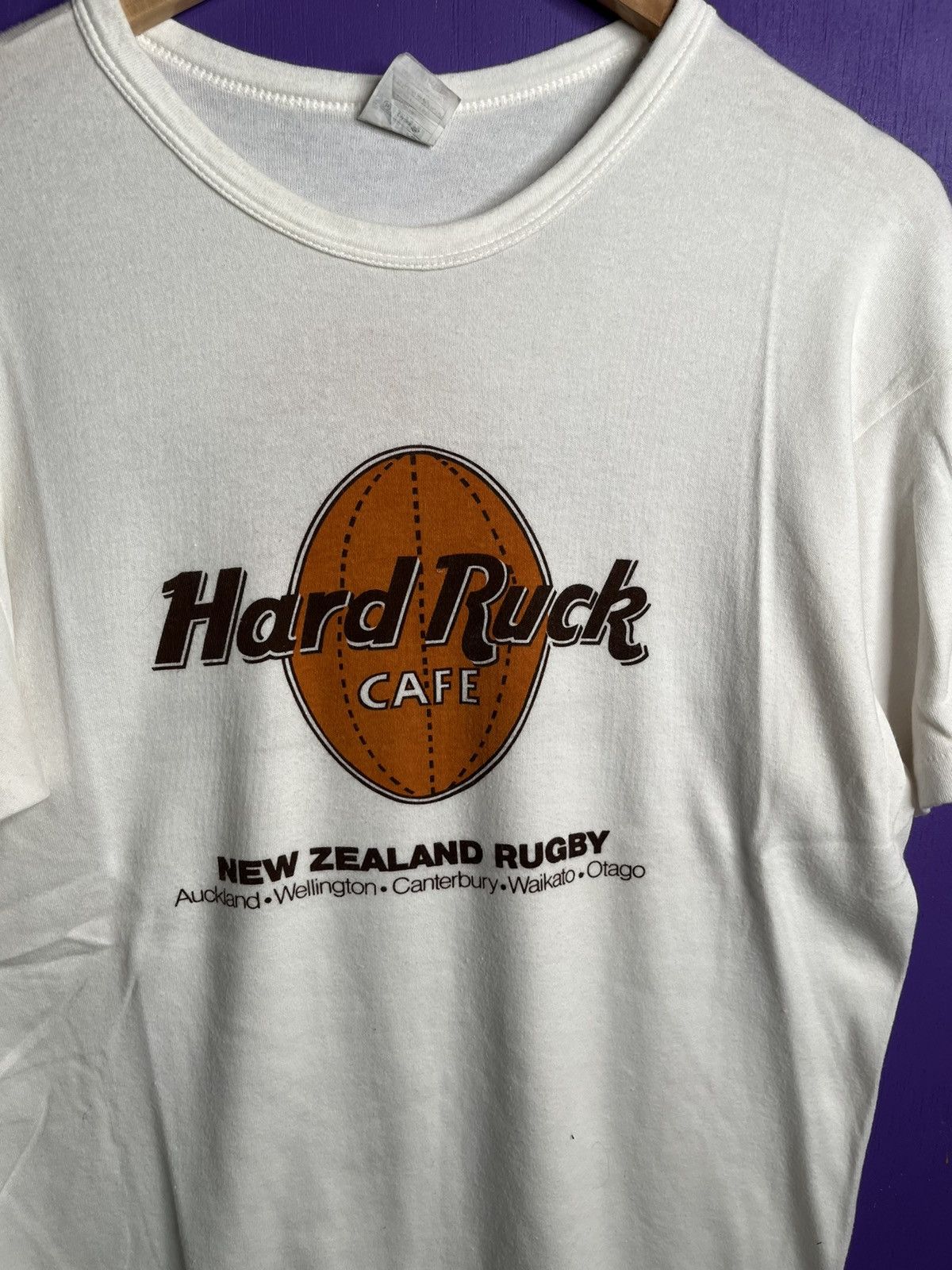 Vintage Vintage 80s Hard Ruck cafe New Zealand rugby t-shirt Size US L / EU 52-54 / 3 - 3 Thumbnail