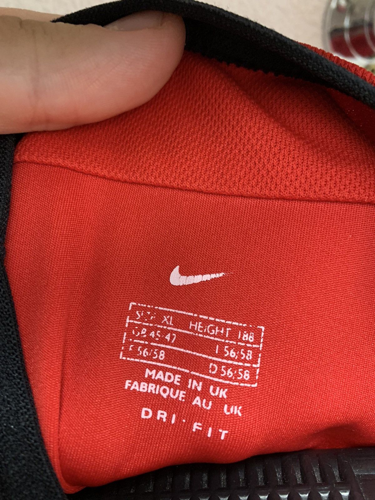 Vintage Manchester United Nike Vodafone vintage soccer jersey Xl sz Size US XL / EU 56 / 4 - 5 Thumbnail