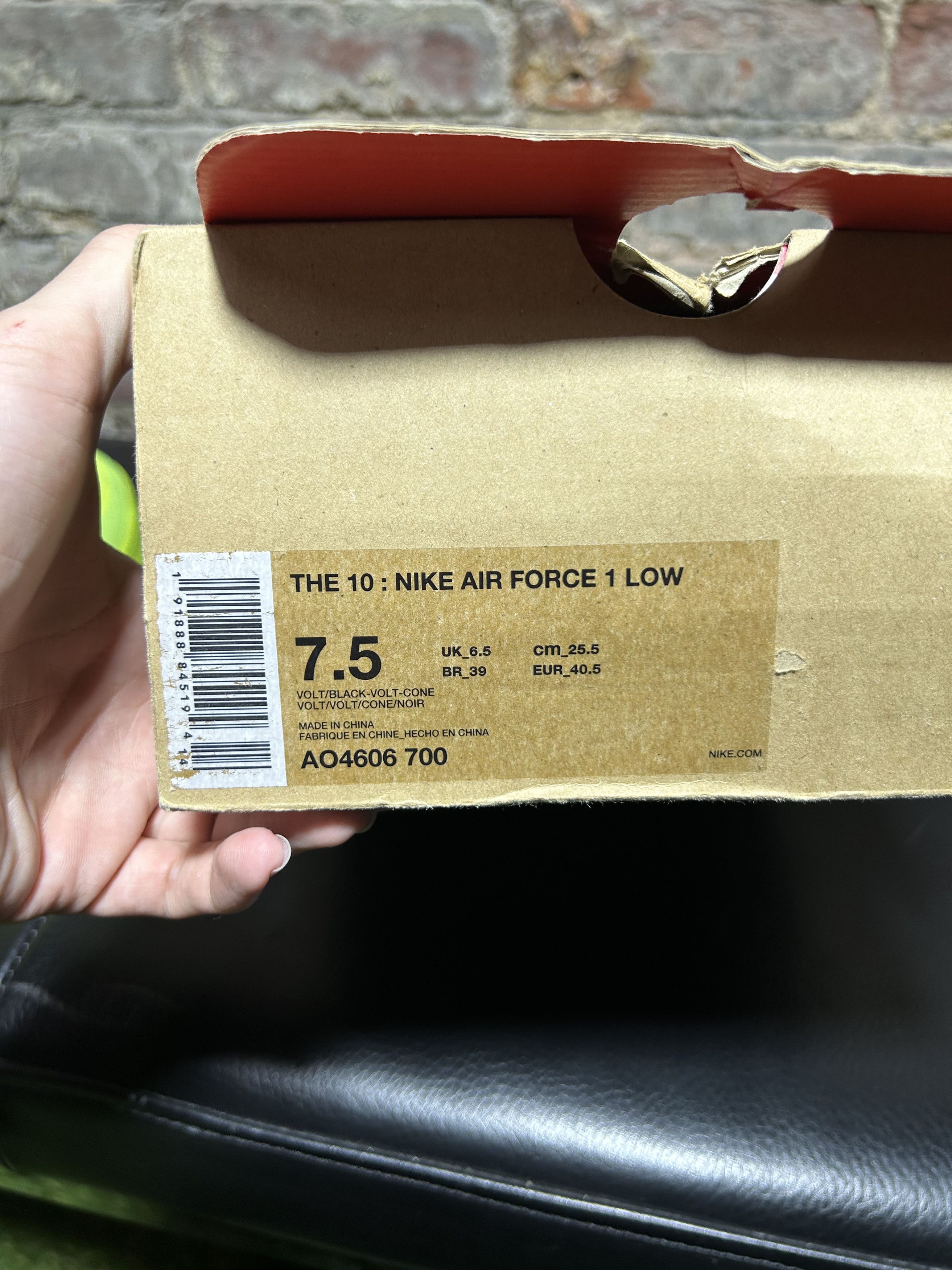 Nike × Off-White Off-White Air Force 1 Volt Size US 7.5 / EU 40-41 - 7 Thumbnail