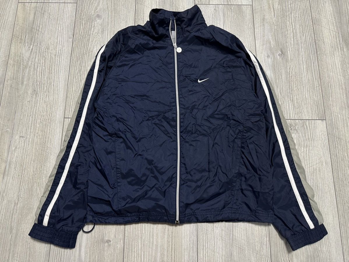 Vintage Vintage 90s Nike Drill Track Jacket Windbreaker Navy Blue S Size US S / EU 44-46 / 1 - 1 Thumbnail