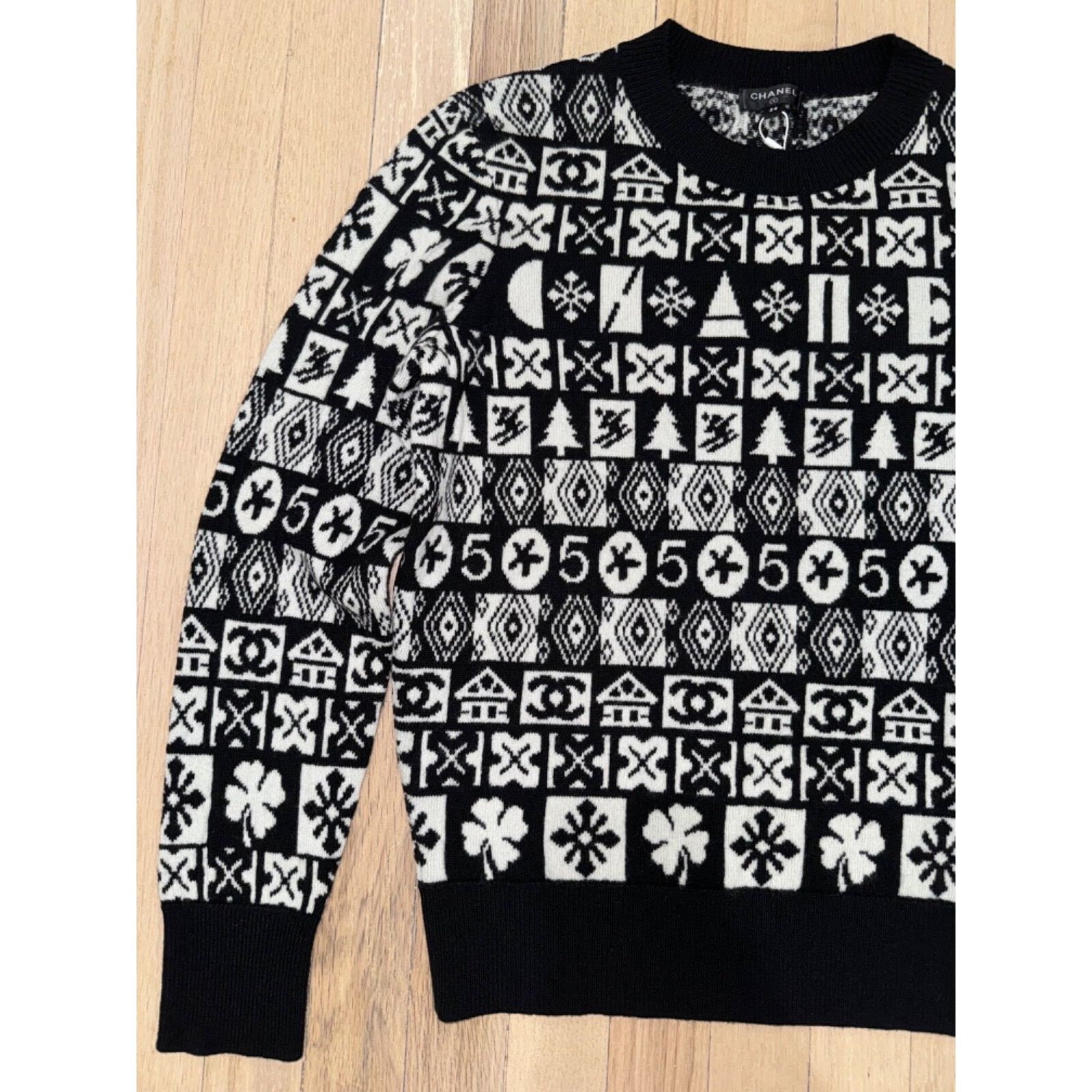 Chanel Chanel 19B Coco Neige Ski Black White CC Long Sleeve Size XS / US 0-2 / IT 36-38 - 4 Thumbnail