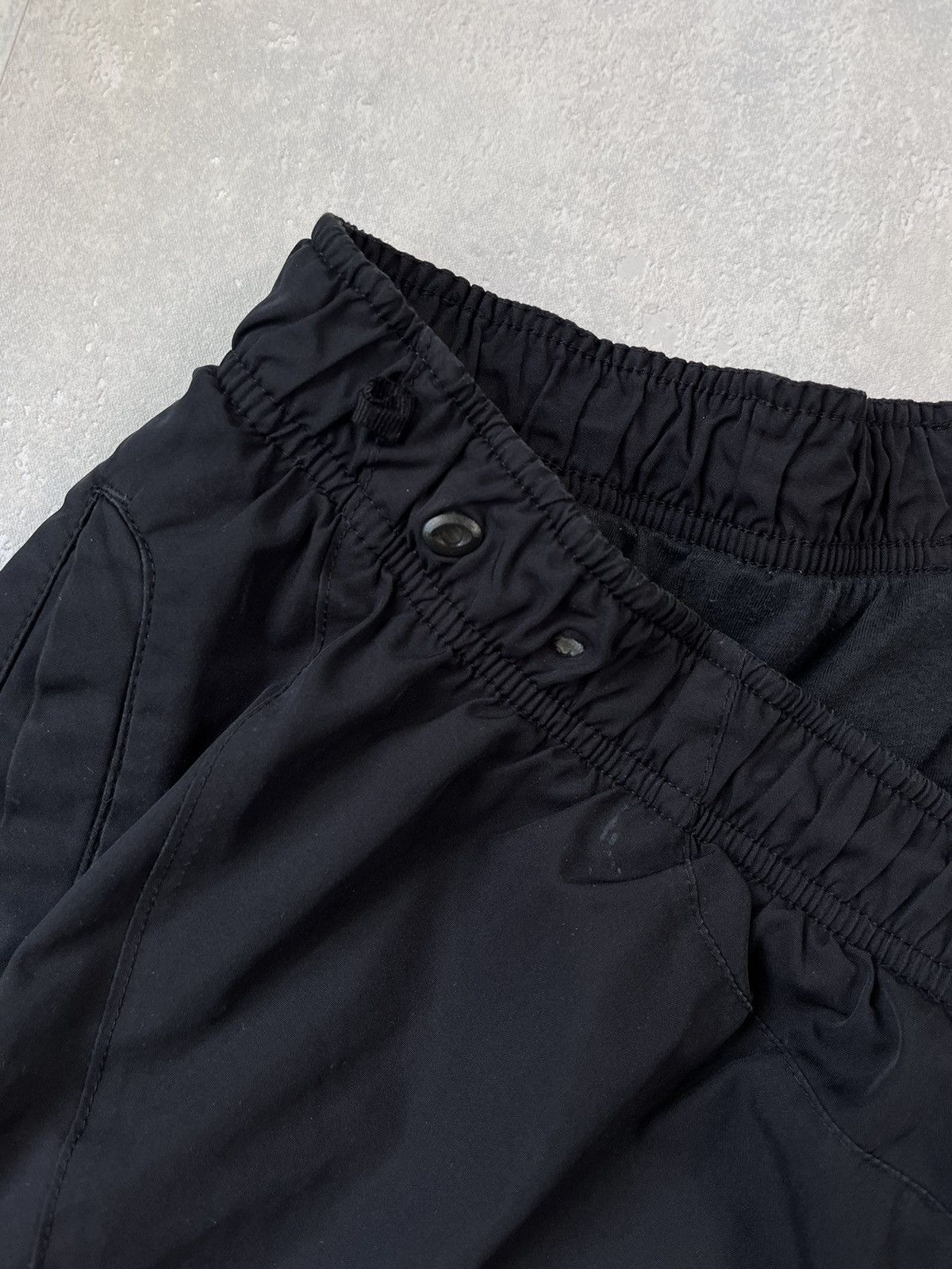 Nike 90’s NIKE SWOOSH LOGO BAGGY Y2K TRACK PANTS GORPCORE Size US 32 / EU 48 - 6 Thumbnail