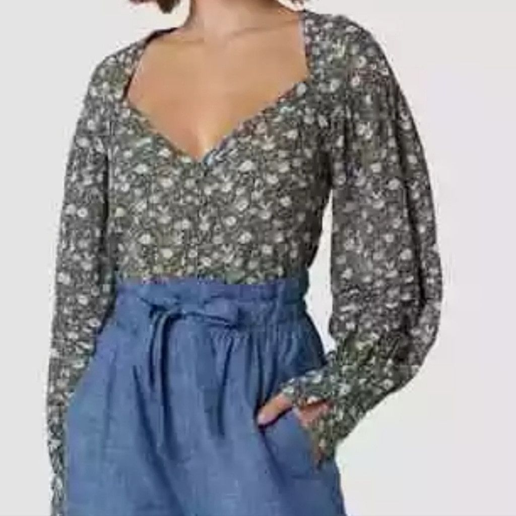 Joie NWT Joie Talma Ballon Sleeve sweetheart floral blouse sz S Size S / US 4 / IT 40 - 1 Thumbnail