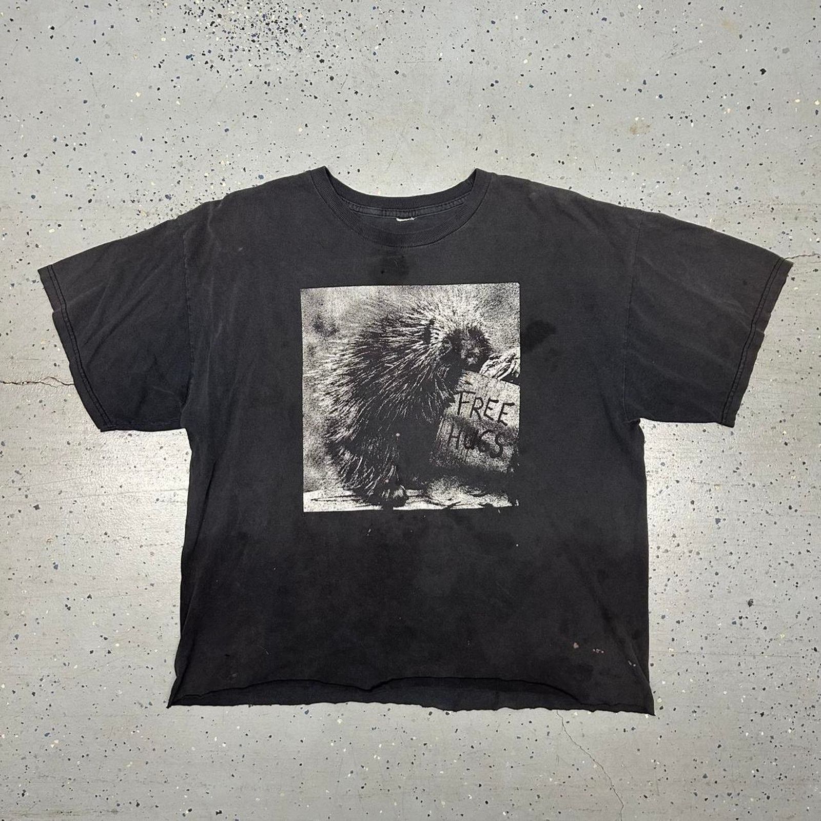 Other Y2K Black and white free hugs graphic crop tee Size XL / US 12-14 / IT 48-50 - 1 Thumbnail