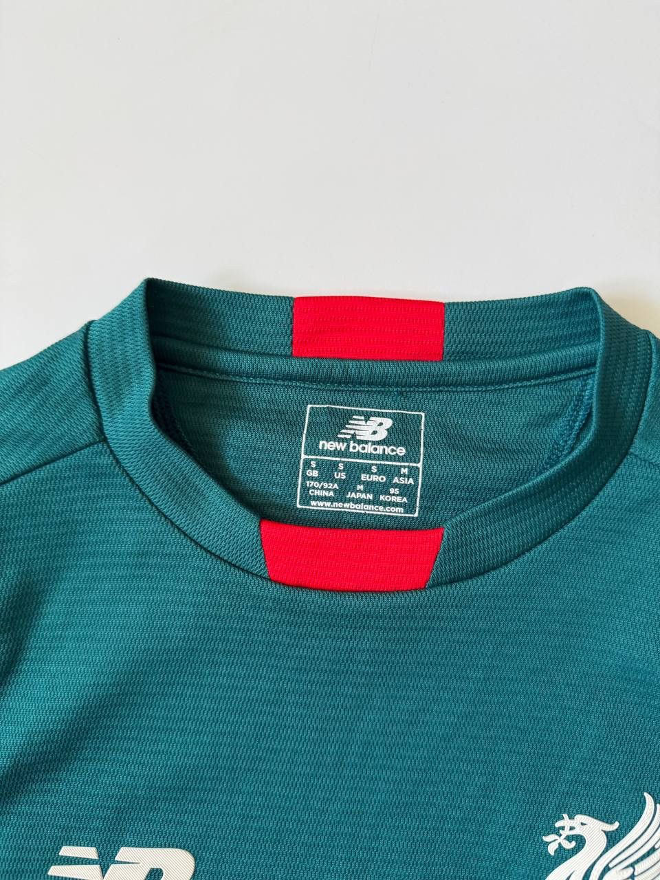 New Balance New balance Liverpool soccer jersey longsleeve S sz Standard Size US S / EU 44-46 / 1 - 4 Thumbnail