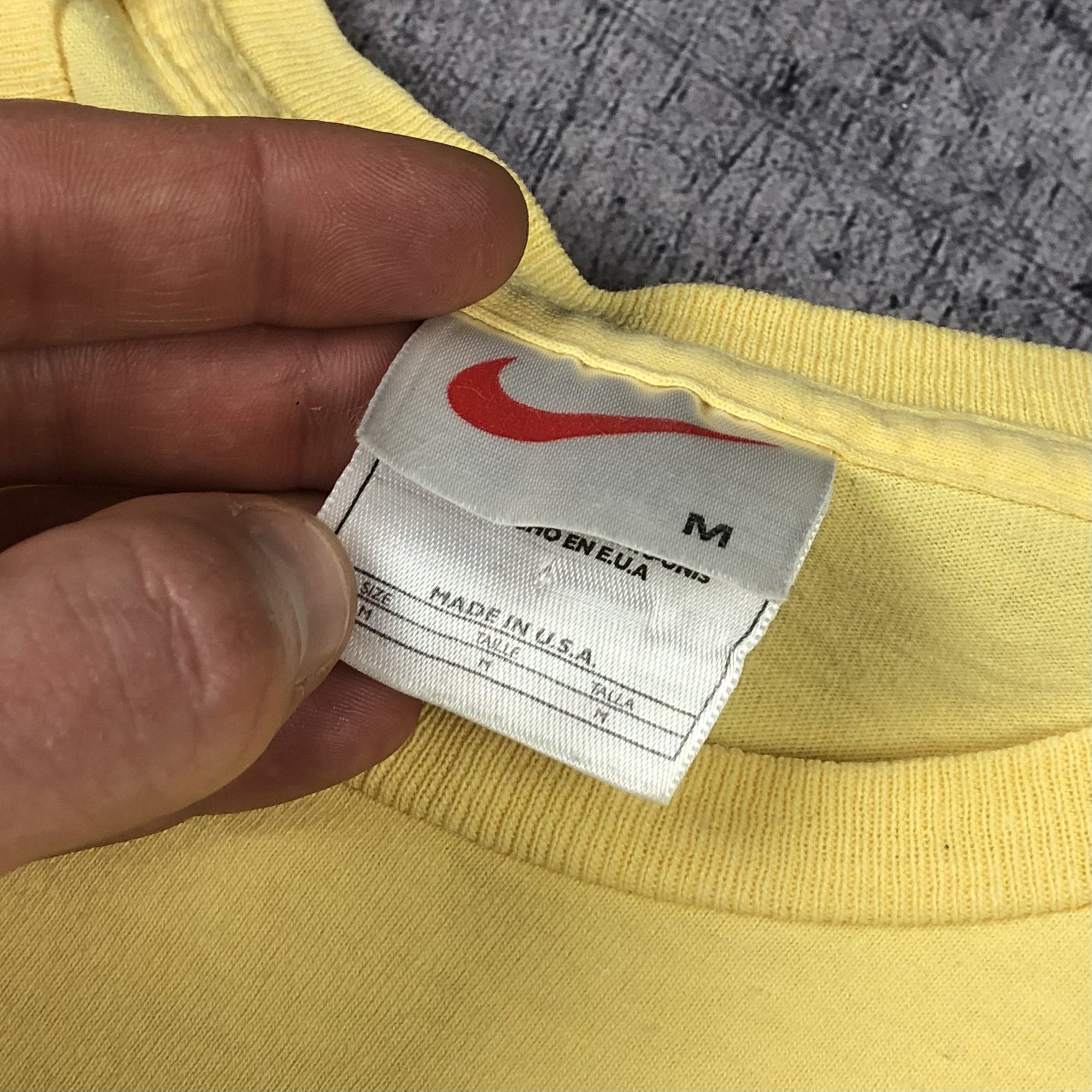 Nike Vintage Nike USA Graphic Swoosh Tee Size M / US 6-8 / IT 42-44 - 5 Thumbnail