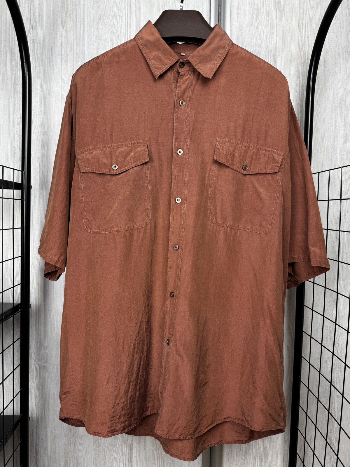 Valentino Valentino Uomo vintage brown rare silk ss shirt size XL Size US XL / EU 56 / 4 - 2 Thumbnail