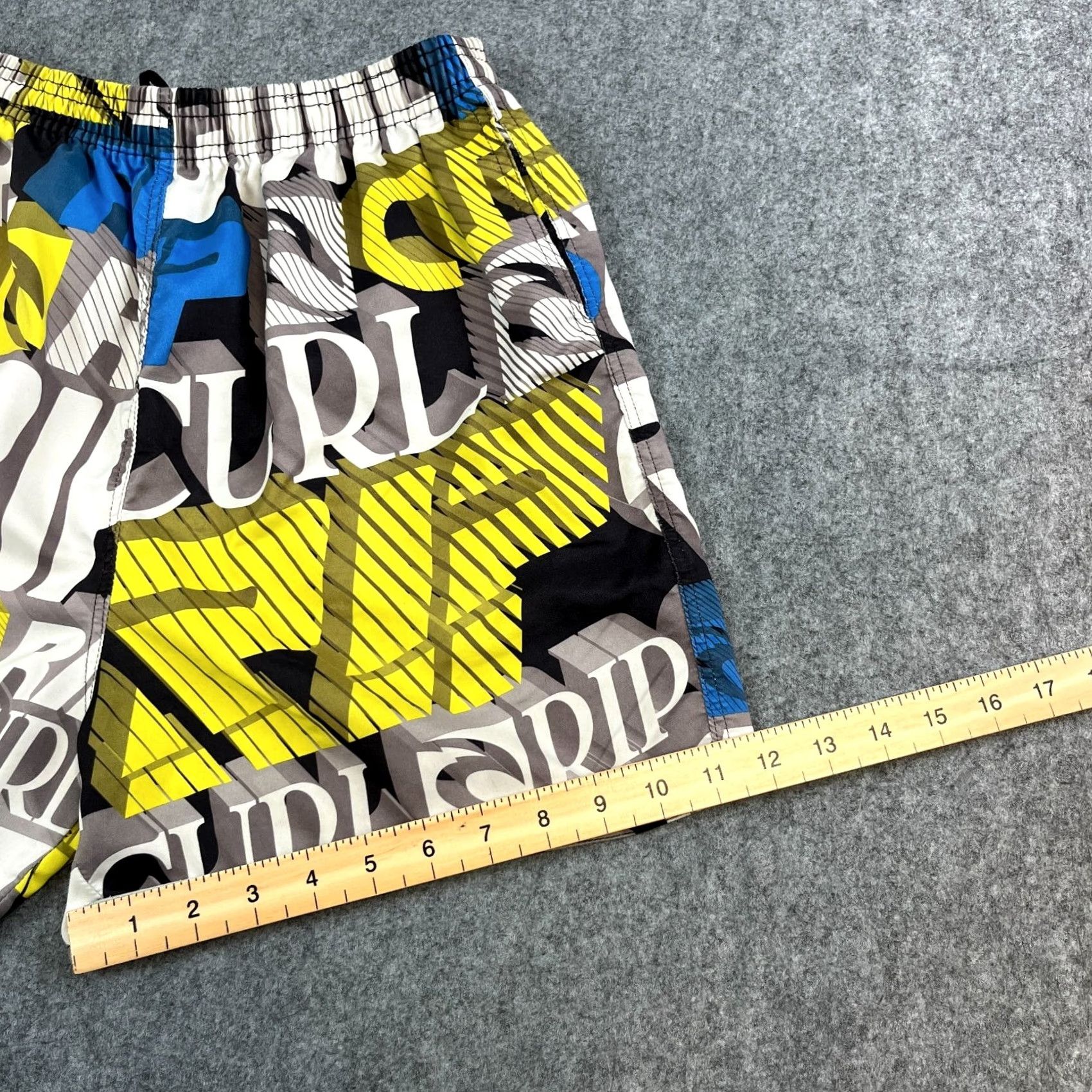 Rip Curl VINTAGE Rip Curl Mens Shorts Swimming Trunks Medium Swimwear Logo Spellout Y2K Multicoloured Pockets Mens Size US 31 - 4 Thumbnail