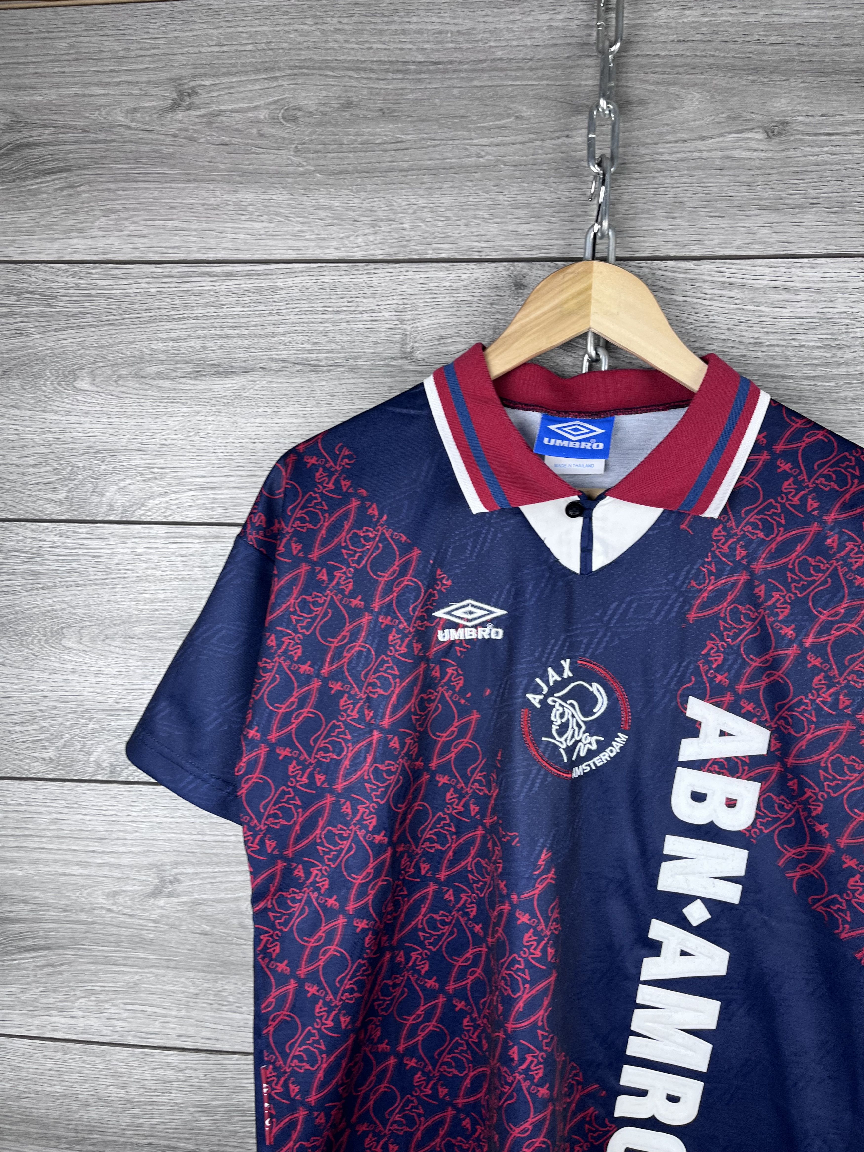 Umbro Vintage Umbro soccer jersey Ajax size s Size US S / EU 44-46 / 1 - 5 Thumbnail