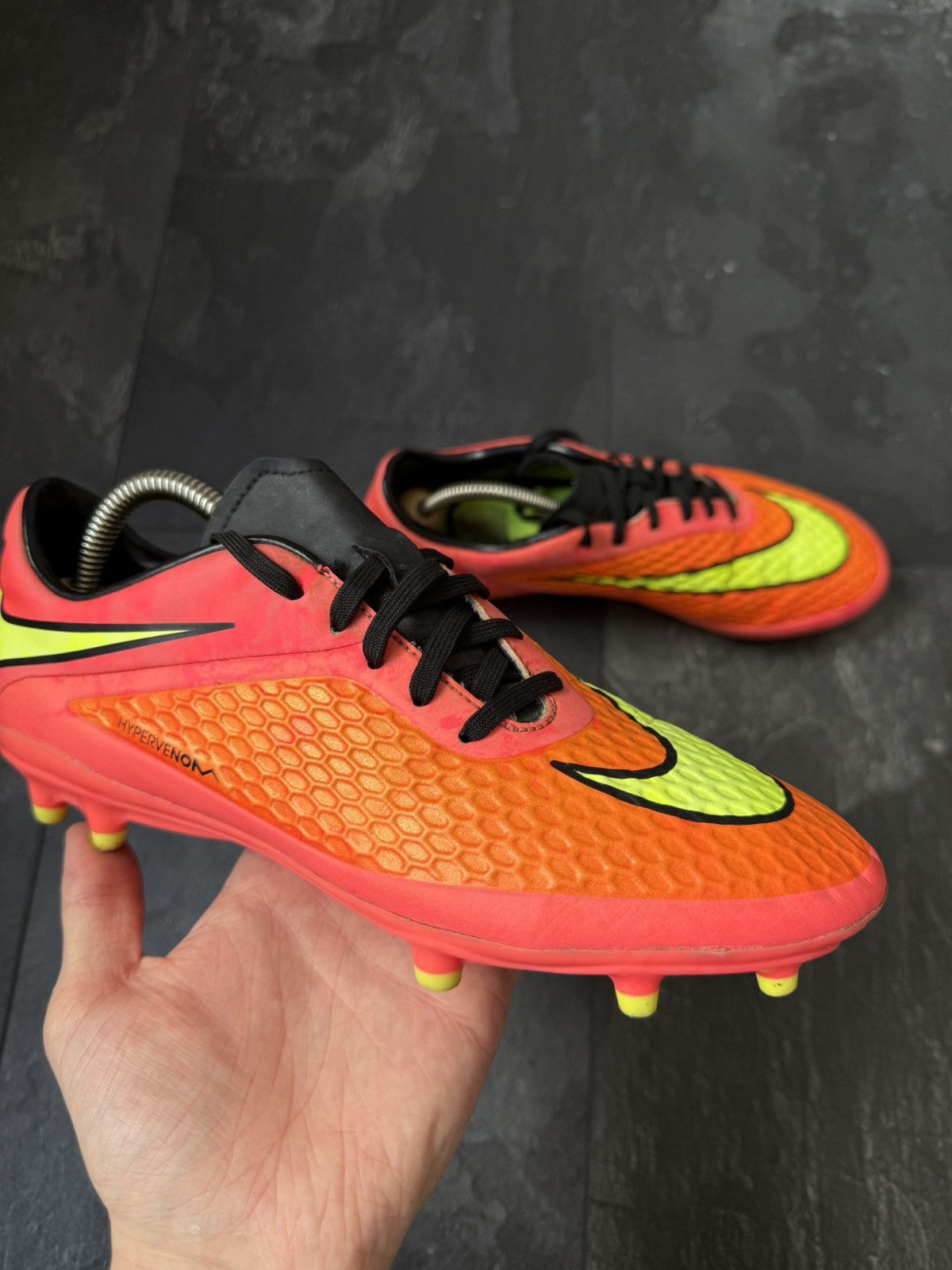 Vintage Nike vintage soccer football boots hypervenom phelon FG Size US 7 / EU 40 - 3 Thumbnail
