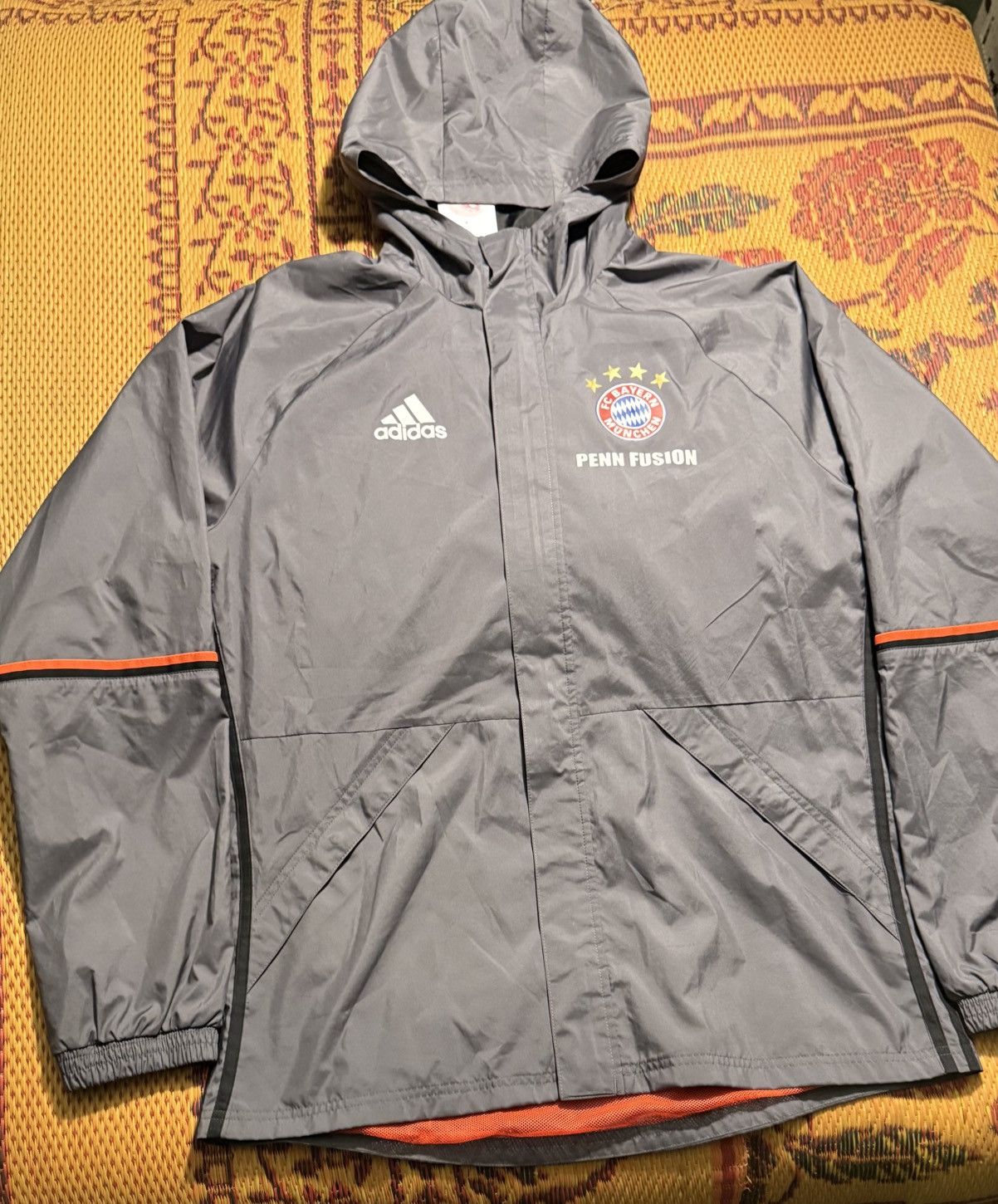 Adidas FC Bayern Munich Travel Jacket Size US L / EU 52-54 / 3 - 1 Thumbnail