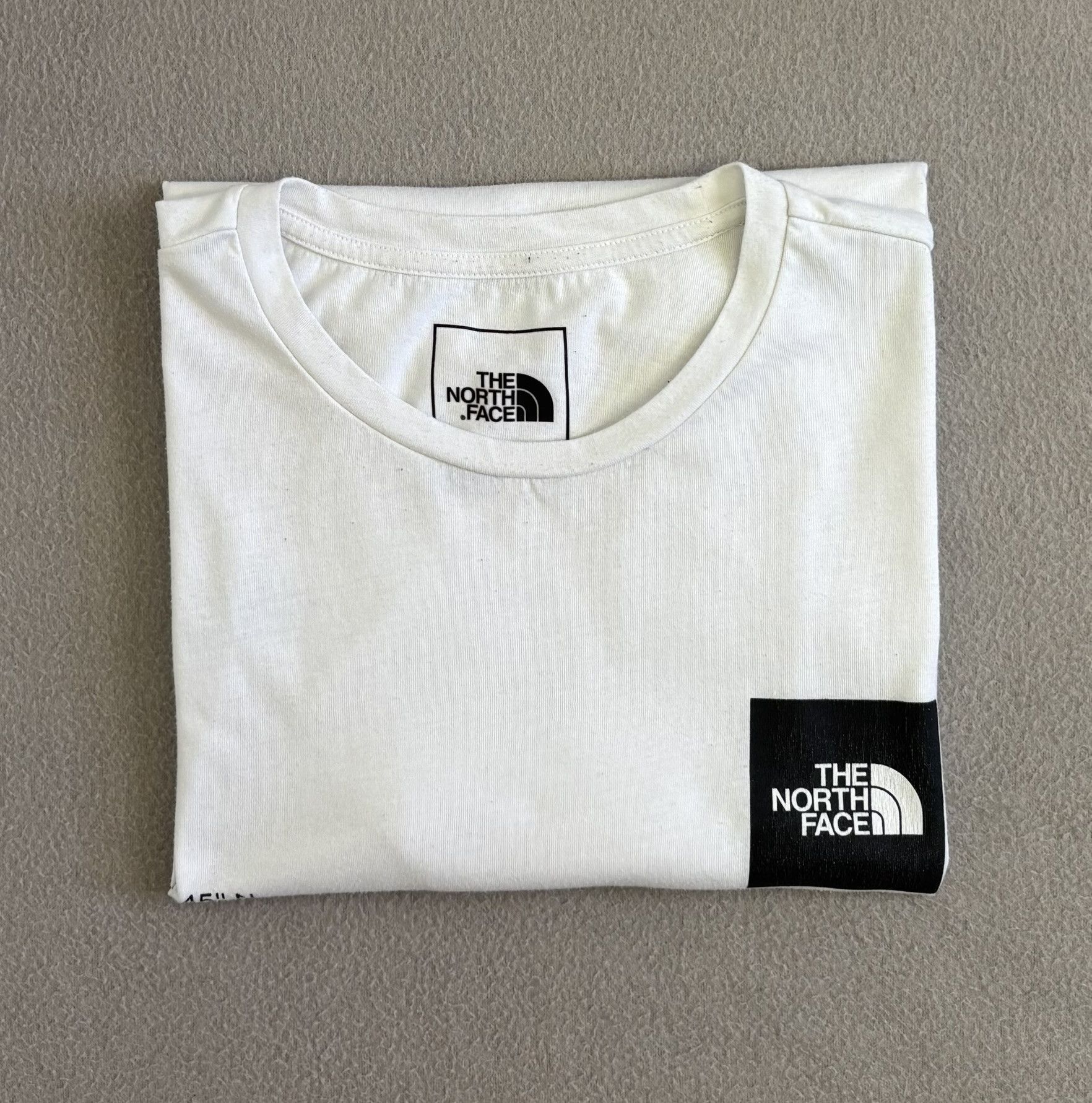 The North Face The North Face White Never Stop Exploring T-shirt Medium Size US M / EU 48-50 / 2 - 19 Thumbnail