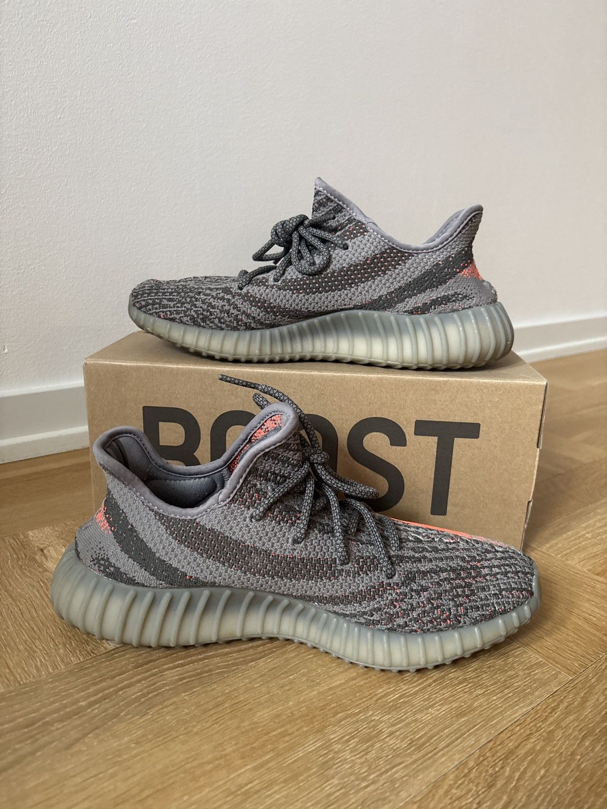Adidas Yeezy boost 350 V2 Size US 8 / EU 41 - 3 Thumbnail
