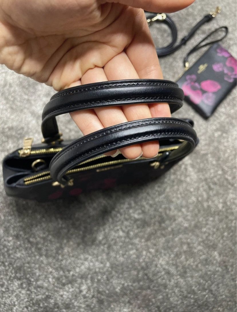 Coach Coach Floral Leather Bag Matching Wallet Set Gold Hardware Size ONE SIZE - 3 Thumbnail
