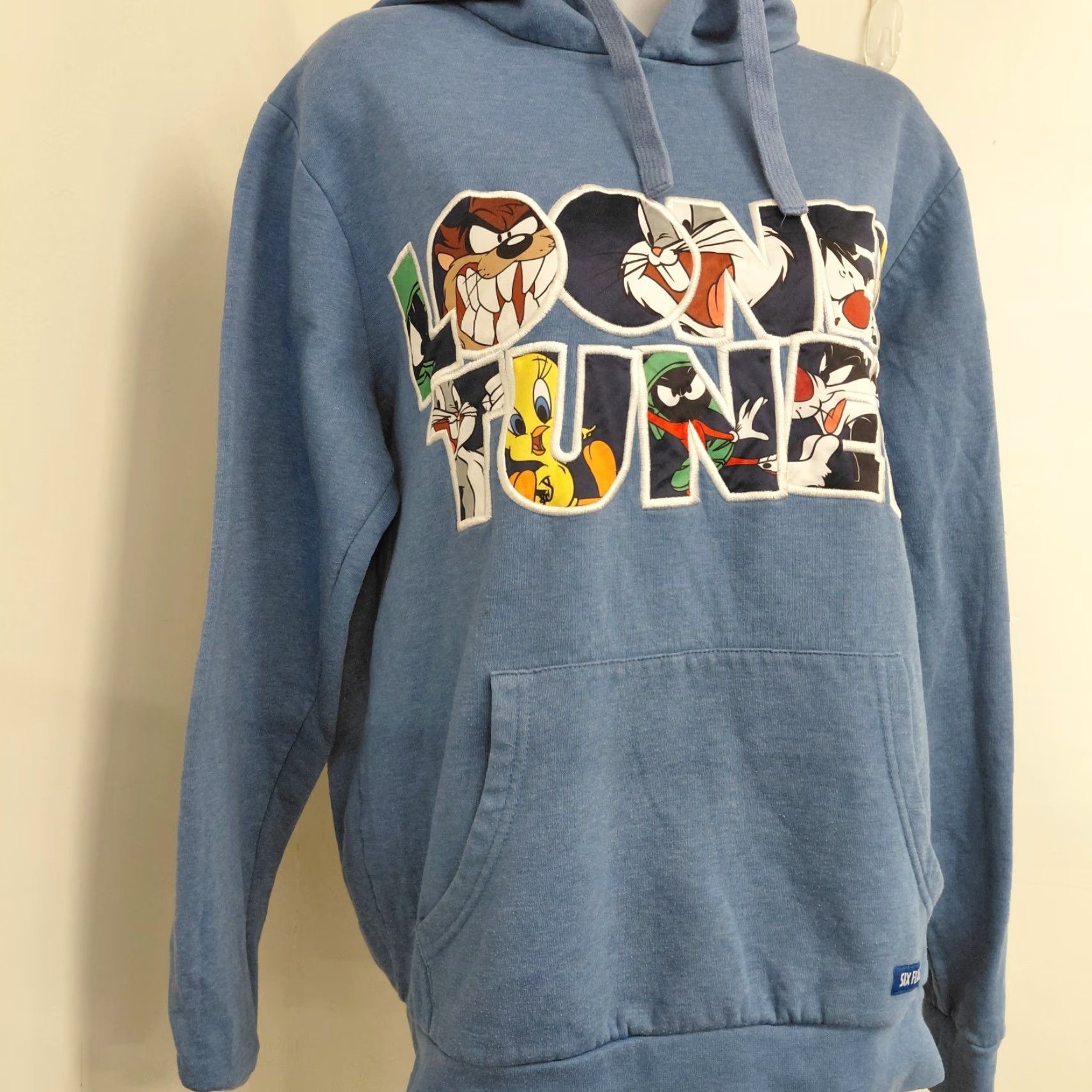 Vintage Six Flags Looney Tunes Hoodie Unisex Medium Blue Graphic Cartoon Pullover Taz Hoodie Pullover Cartoon Six Flags Mens Boys? Size US M / EU 48-50 / 2 - 3 Thumbnail
