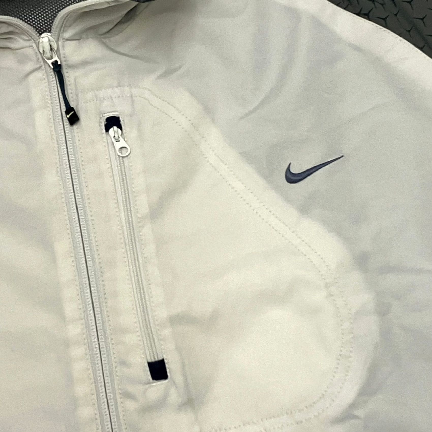 Nike Nike Air Windbreaker Jacket Mens XL Grey White Full Zip Lightweight Size US XL / EU 56 / 4 - 2 Thumbnail