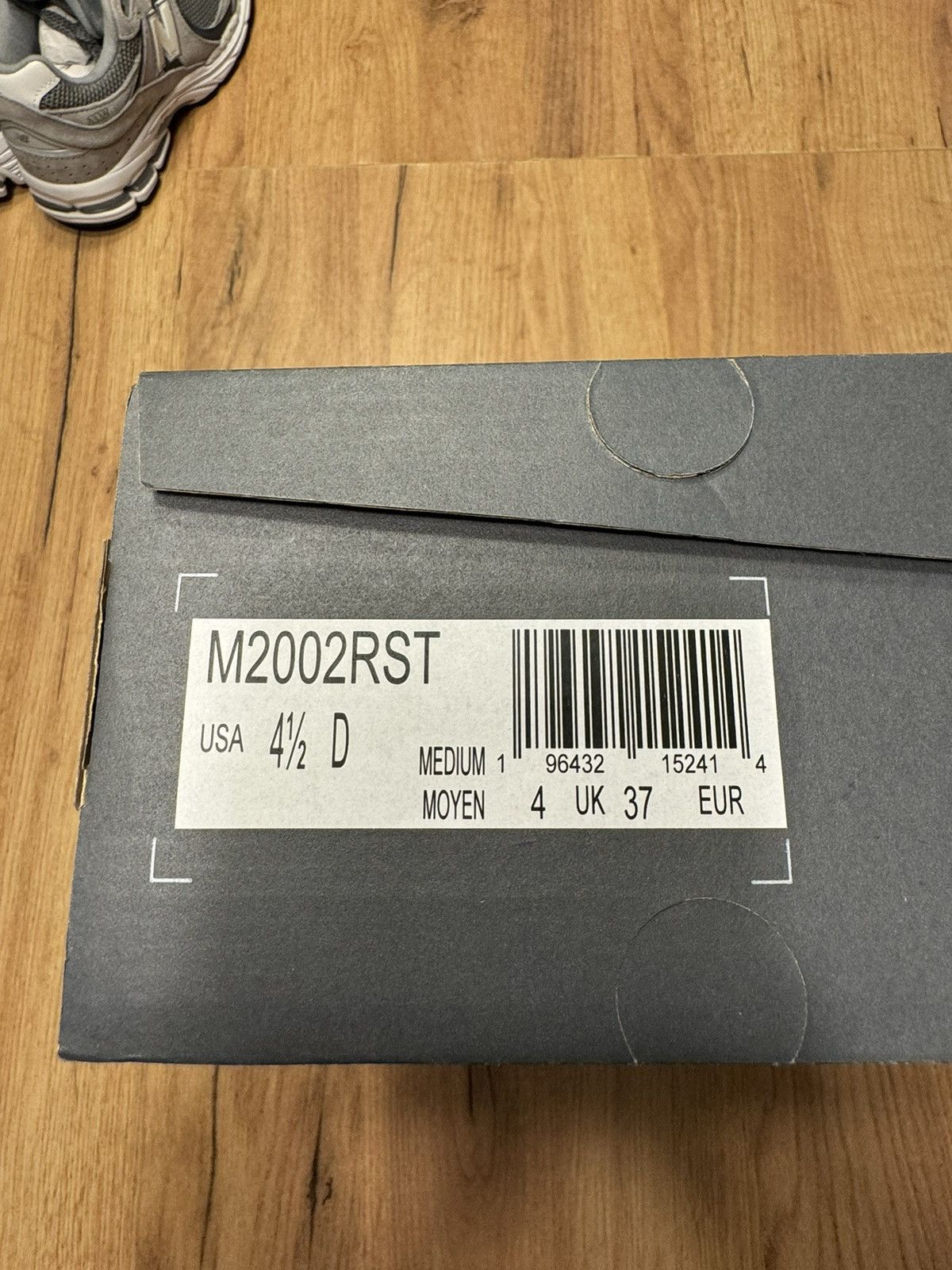 New Balance New Balance 2002R “Steel Grey Orca” (M2002RST) 37 EU Size US 6 / IT 36 - 16 Thumbnail