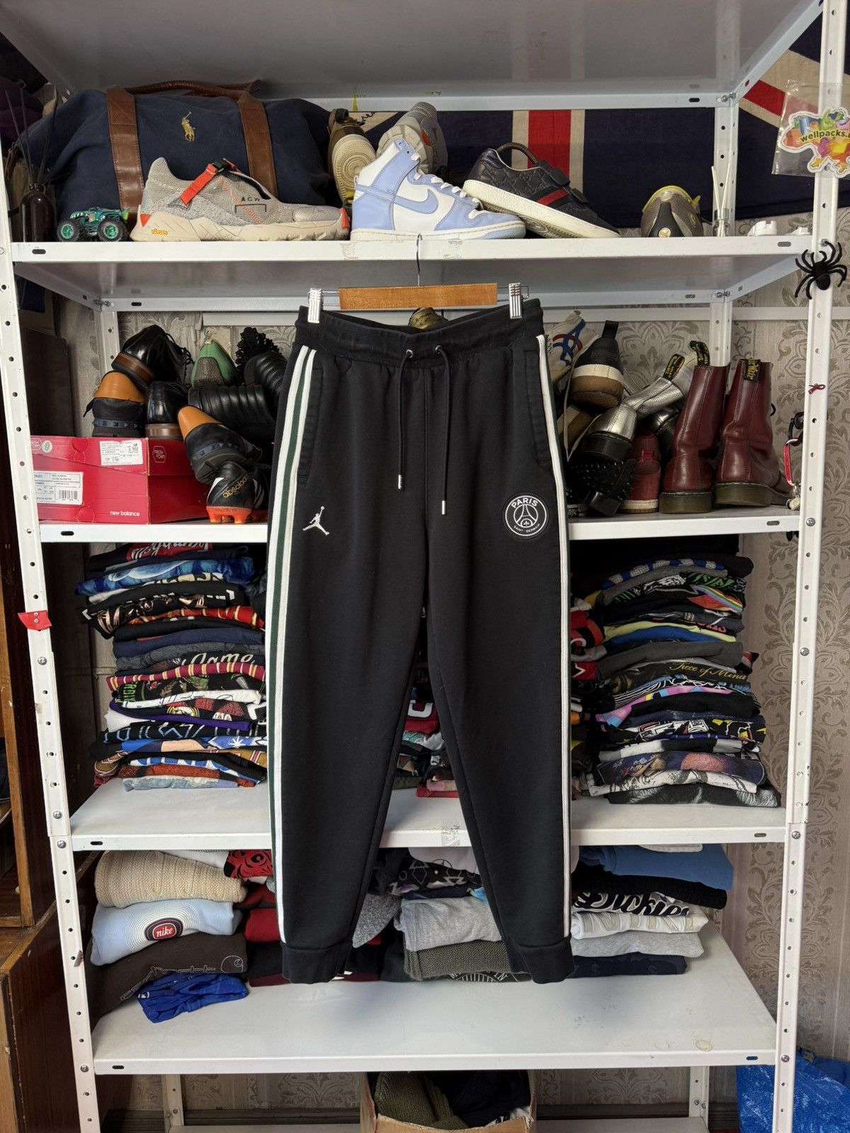 Jordan Brand Jordan PSG Wings Black Sweatpants Size US 32 / EU 48 - 17 Thumbnail