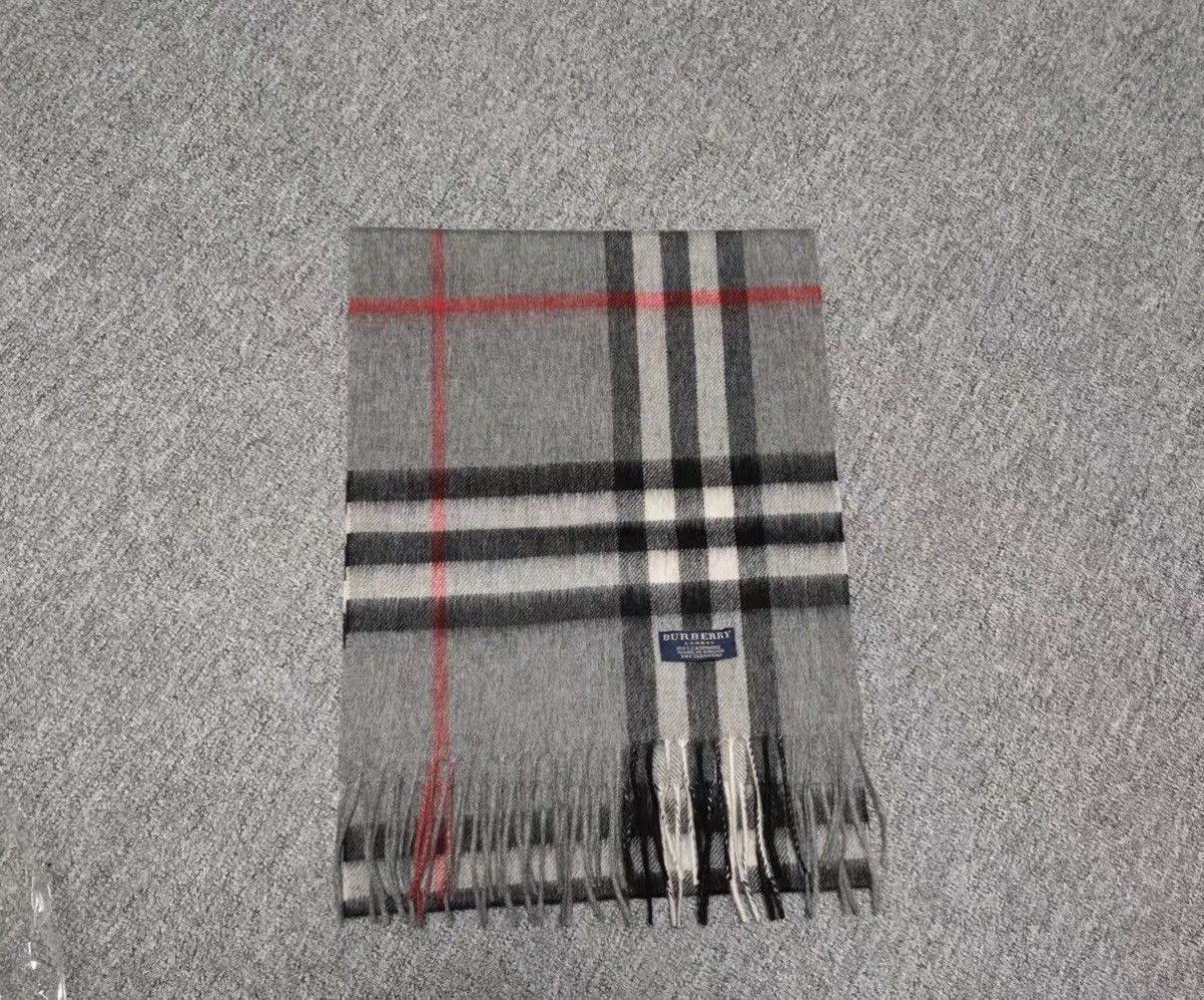 Burberry Burberry Vintage Check Cashmere Scarf J16 Size ONE SIZE - 2 Thumbnail