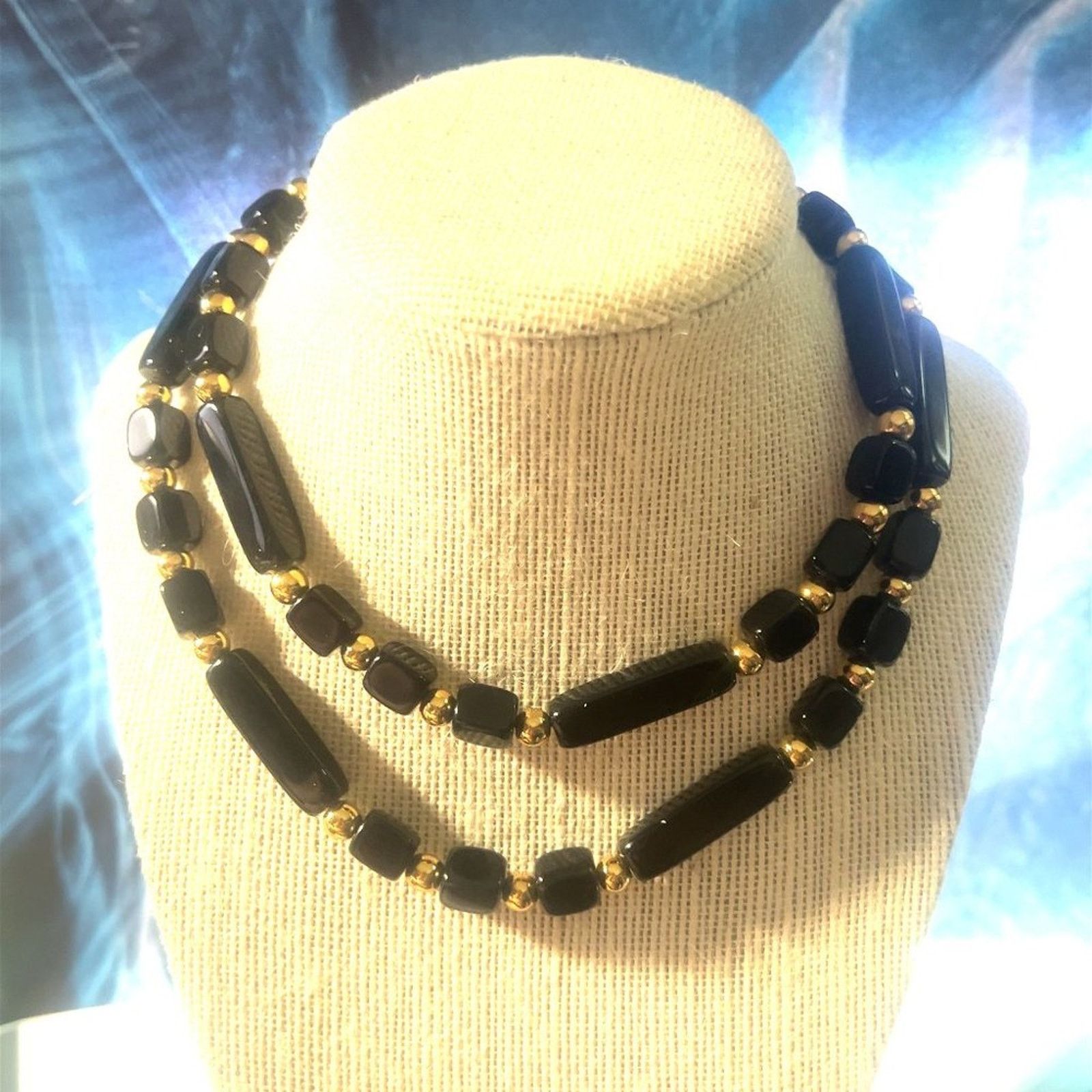 & Other Stories Vintage - Trifari - Black Goldtone Stunning 15 inch Necklace Size ONE SIZE - 1 Thumbnail