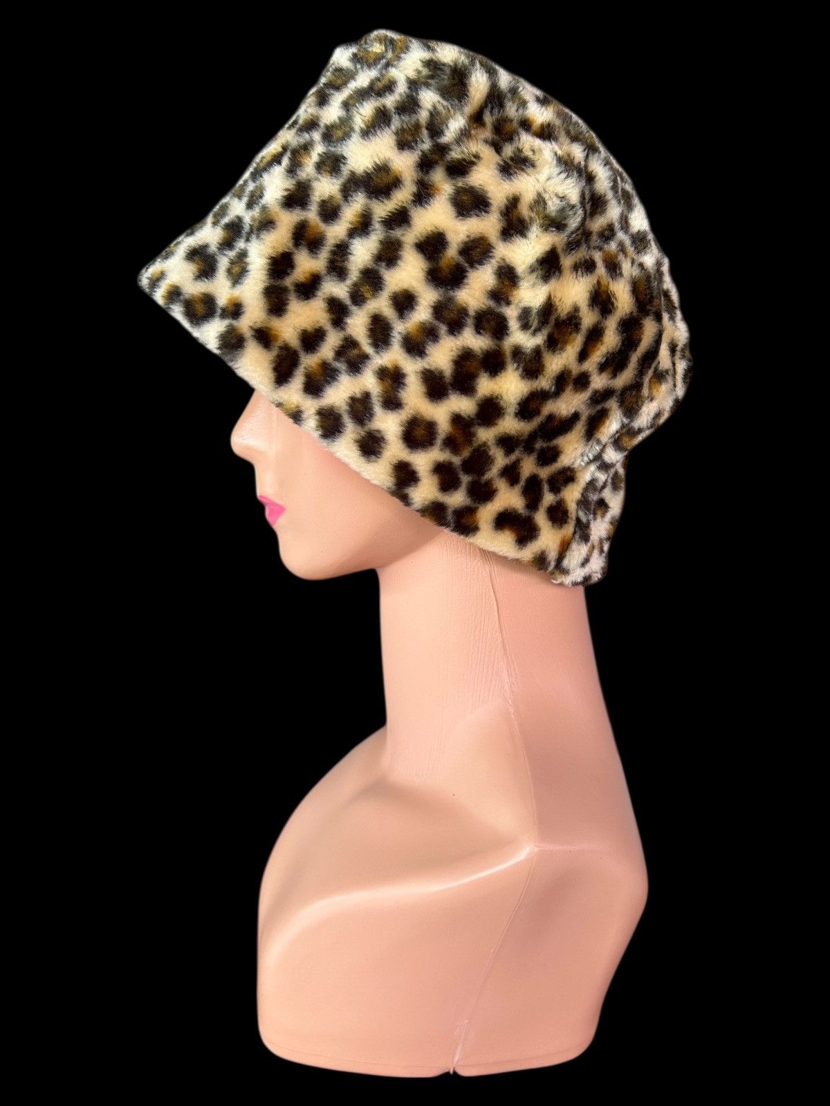 Japanese Brand Leopard Japanese Punk Bondage Style Fluffy fur Beanie Hats Size ONE SIZE - 1 Thumbnail