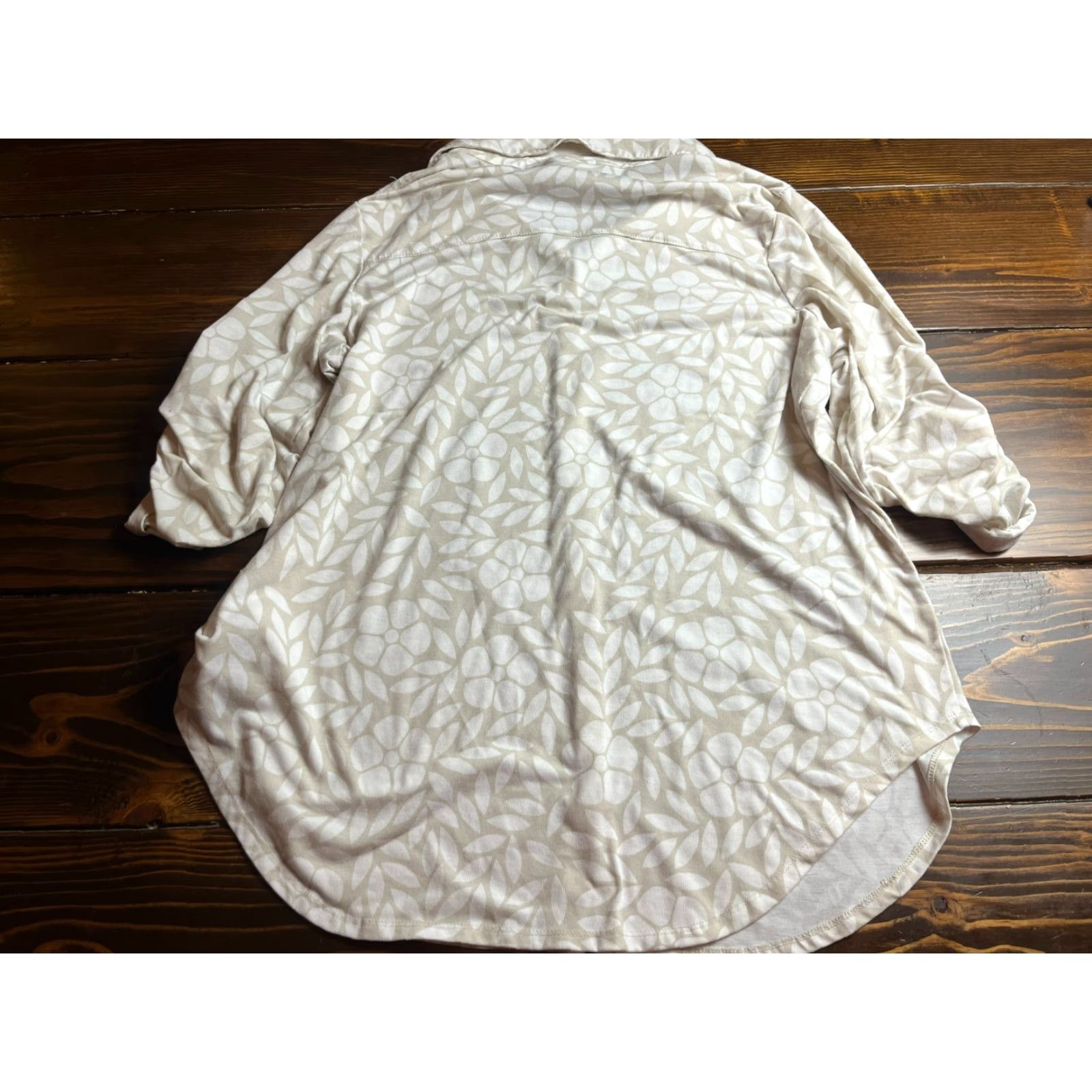 Vintage LuLaRoe Shirt Women's Size XL Tan White Floral 3/4 Sleeve Size XL / US 12-14 / IT 48-50 - 2 Thumbnail