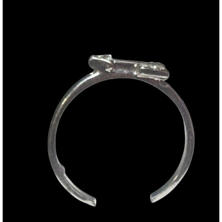 Other Minimalist Gemmed Silver Tone Arrow Ring Size 10 1/2 Size ONE SIZE - 10 Thumbnail