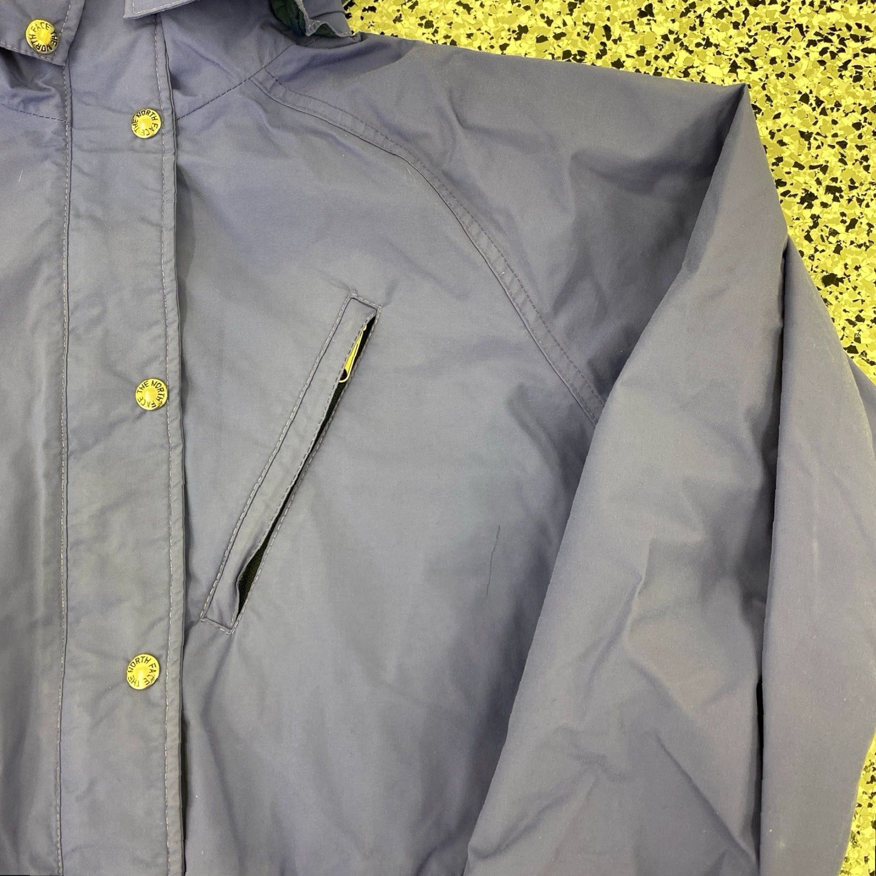 The North Face VINTAGE The North Face Gore-Tex Light Ski Jacket Purple Jacket Womens L 90s Ski Water Resistant Parka Mid-Length Purple Woman VINTAGE Size L / US 10 / IT 46 - 3 Thumbnail