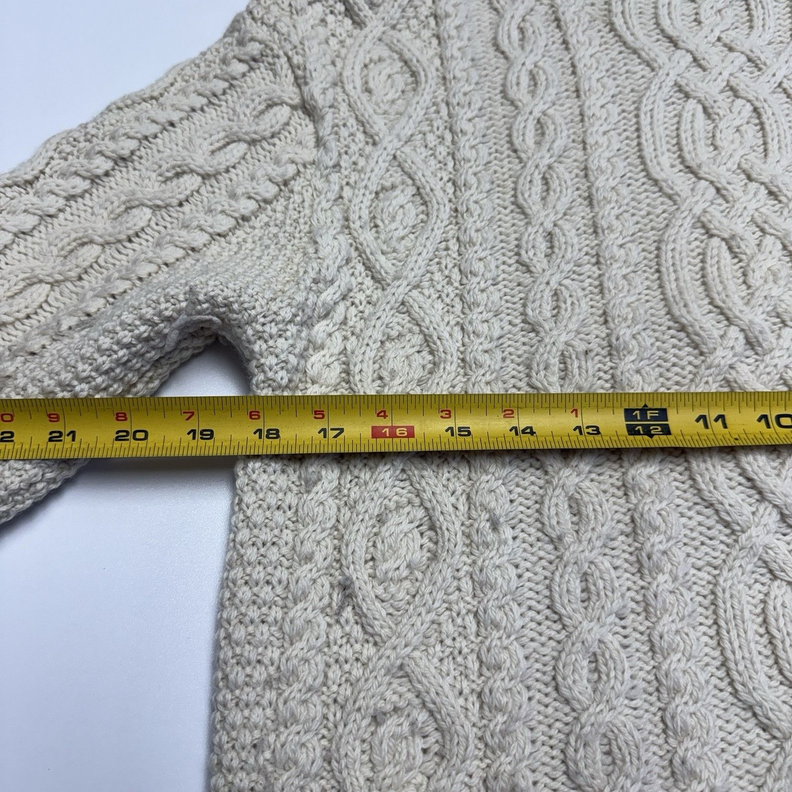 Aran Isles Knitwear Aran Crafts Ireland Wool Turtleneck Sweater Womens M Ivory Size M / US 6-8 / IT 42-44 - 8 Thumbnail